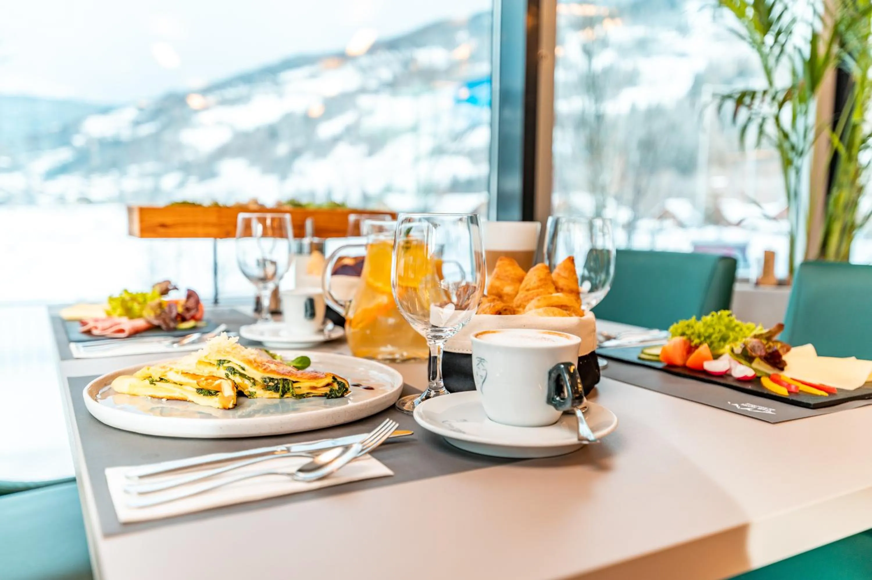 Restaurant/places to eat in ARTMUR Apartment