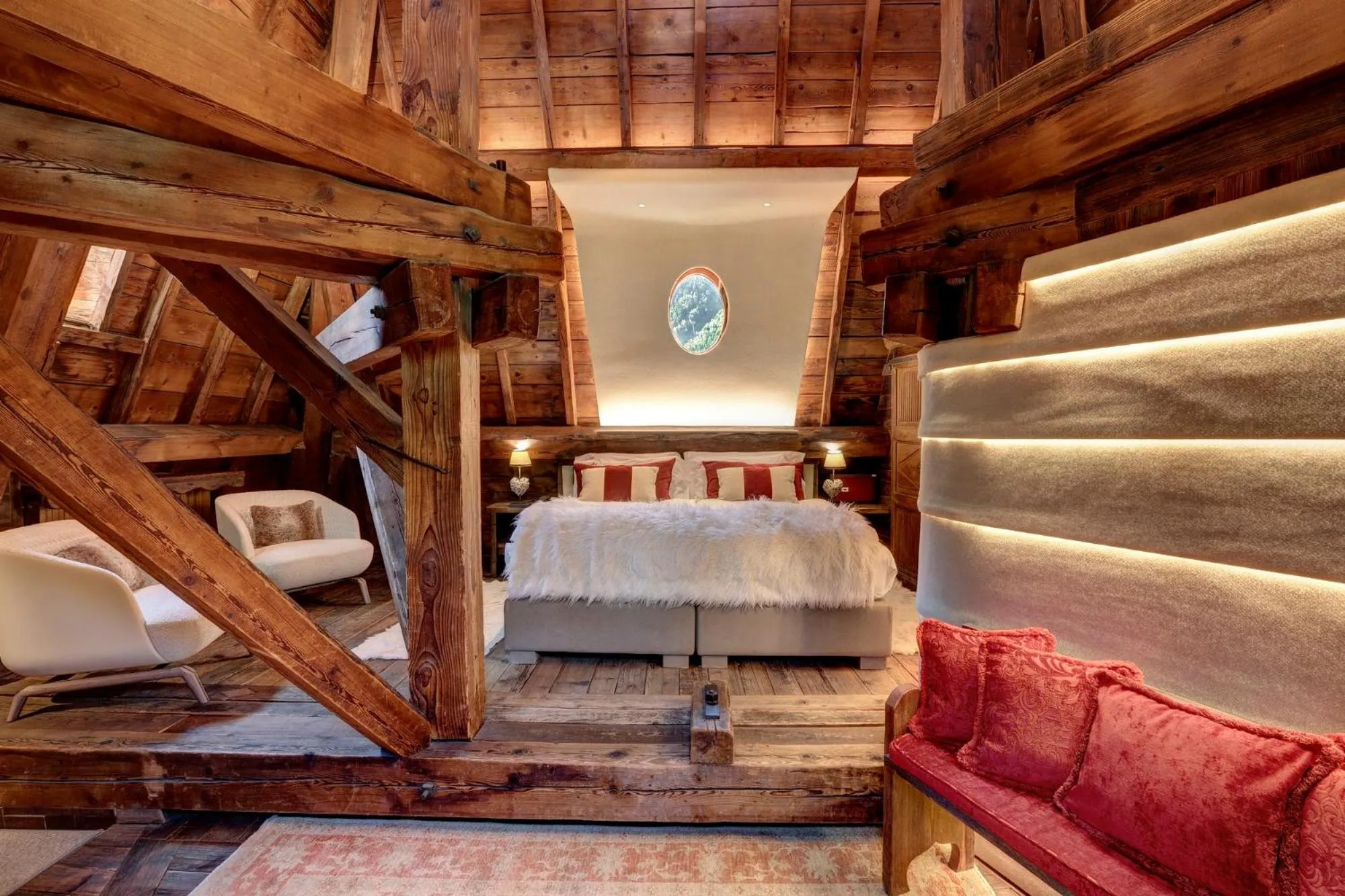 Bedroom, Bed in Grand Hôtel des Alpes