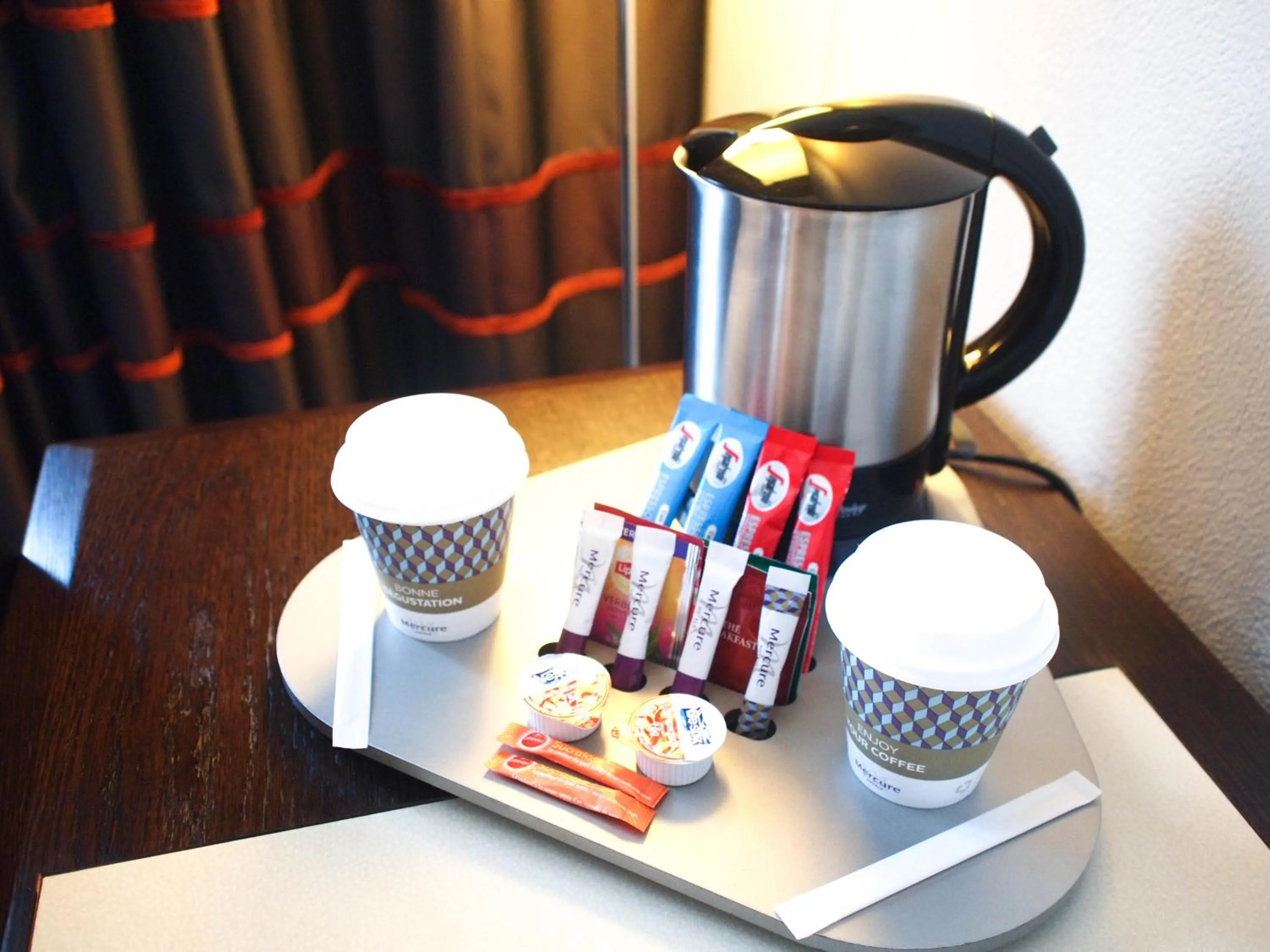 Coffee/tea facilities in Mercure Angers Centre Gare