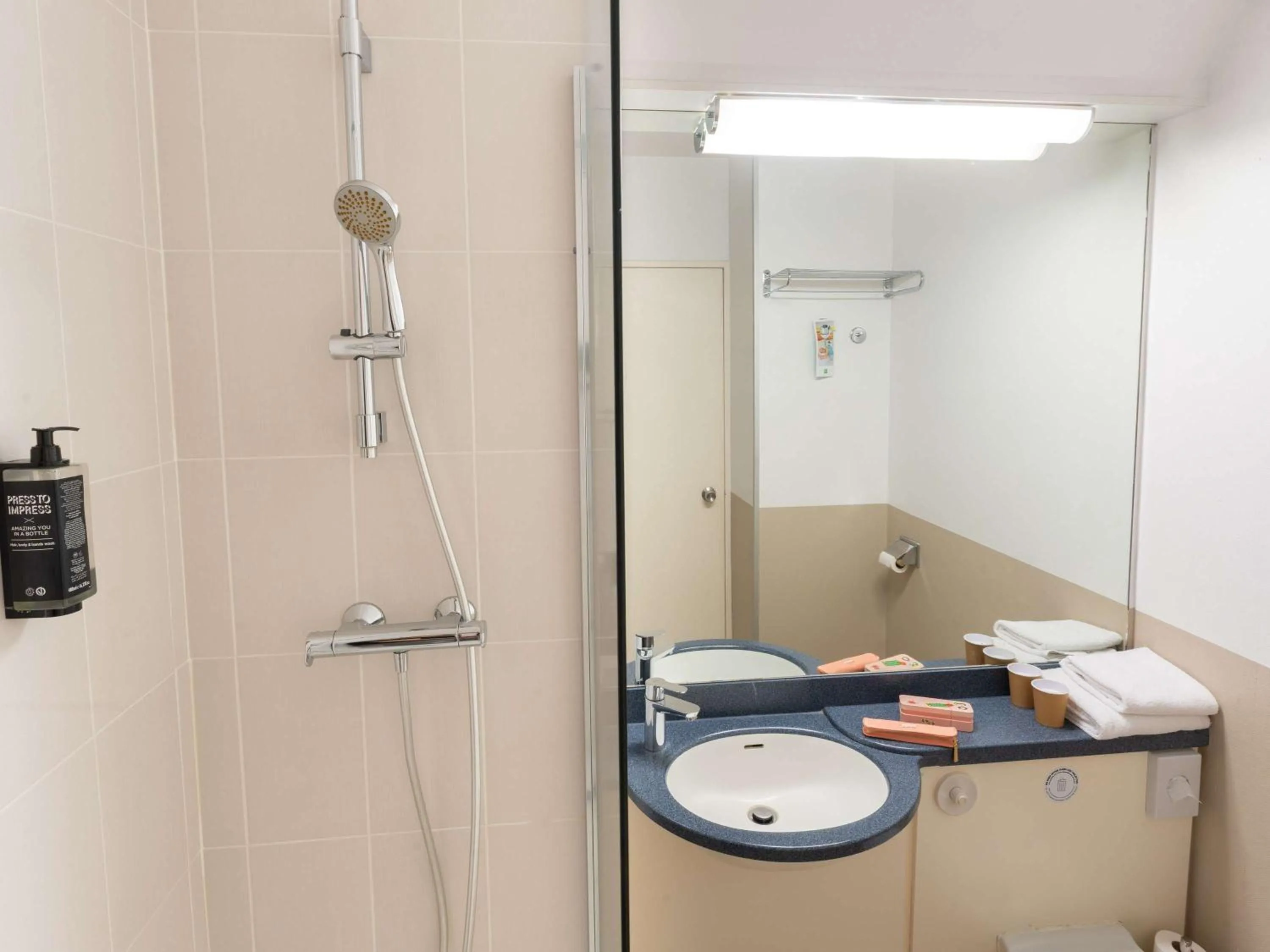 Bathroom in ibis Styles Angers Centre Gare