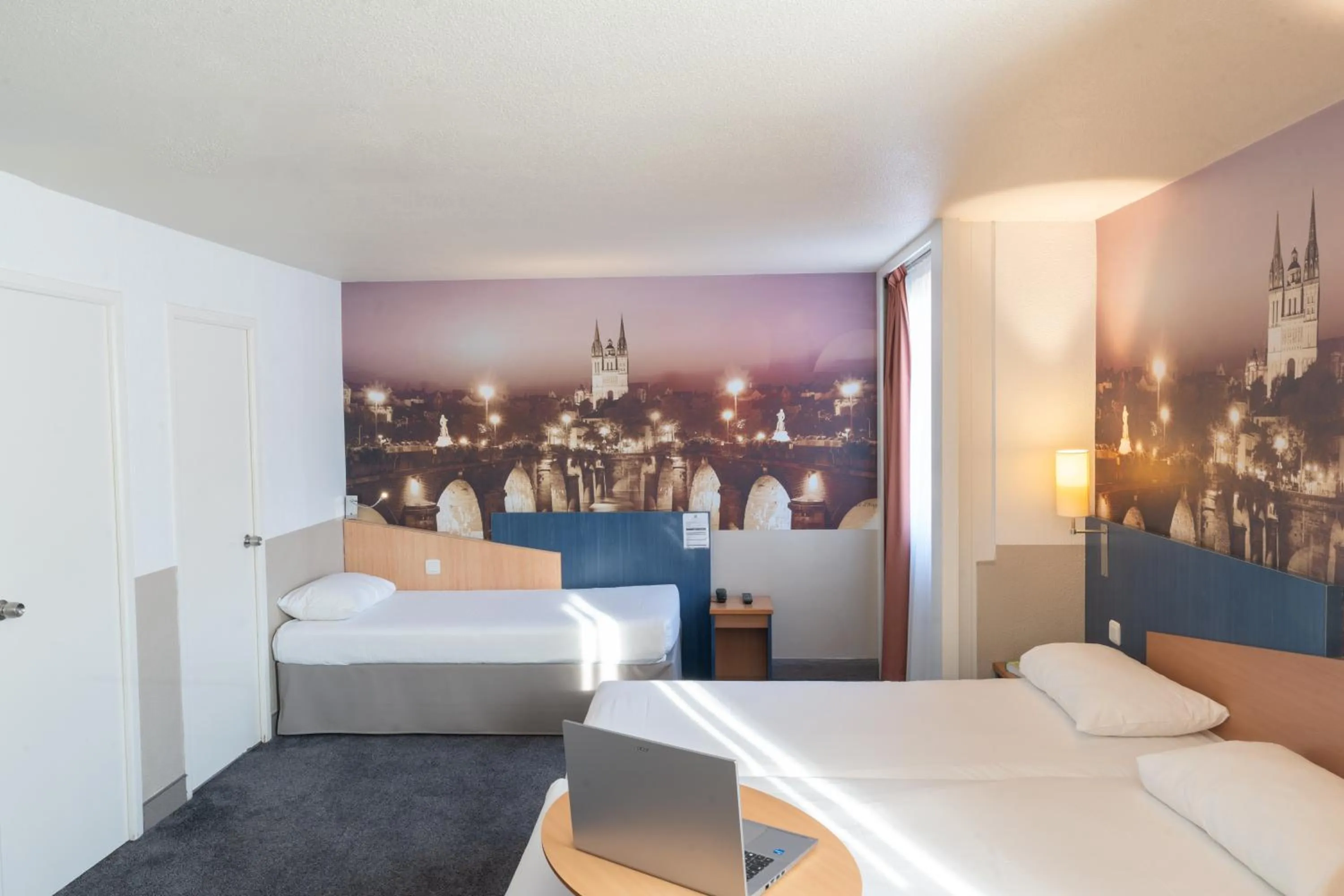 Photo of the whole room, Bed in ibis Styles Angers Centre Gare