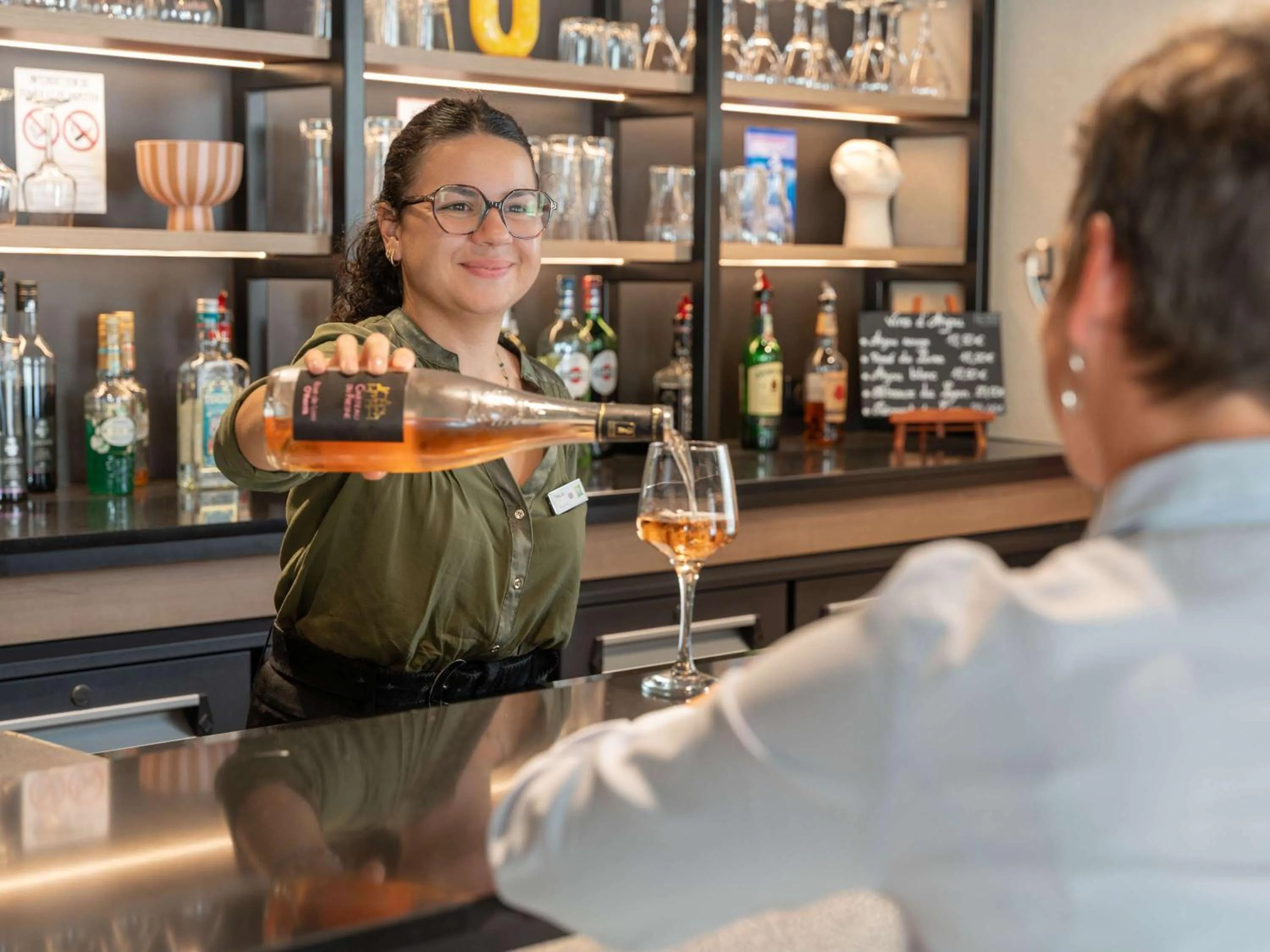 Lounge or bar in ibis Styles Angers Centre Gare