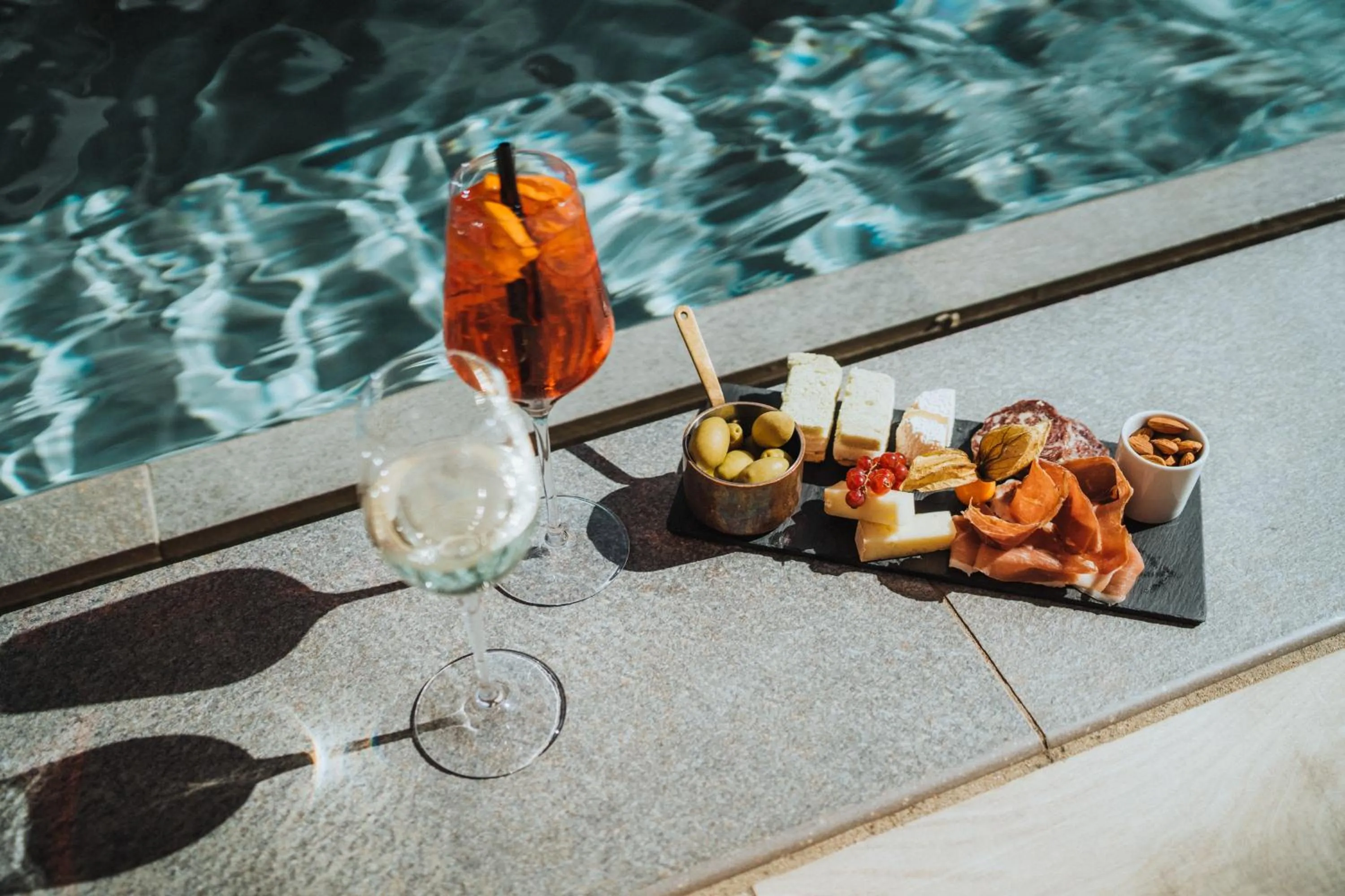 Food and drinks in QC Hotel Monte Bianco