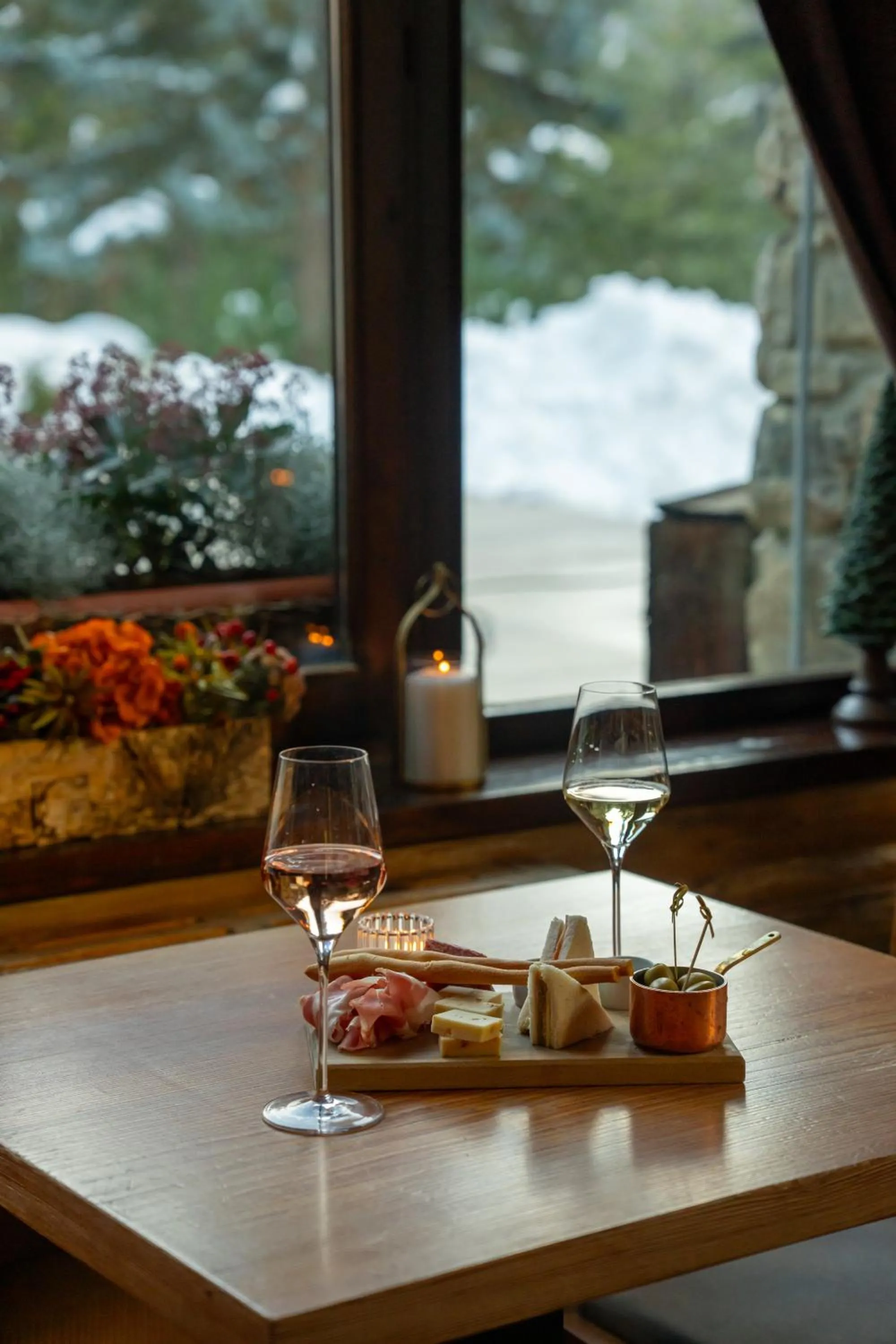 Restaurant/places to eat in QC Hotel Monte Bianco