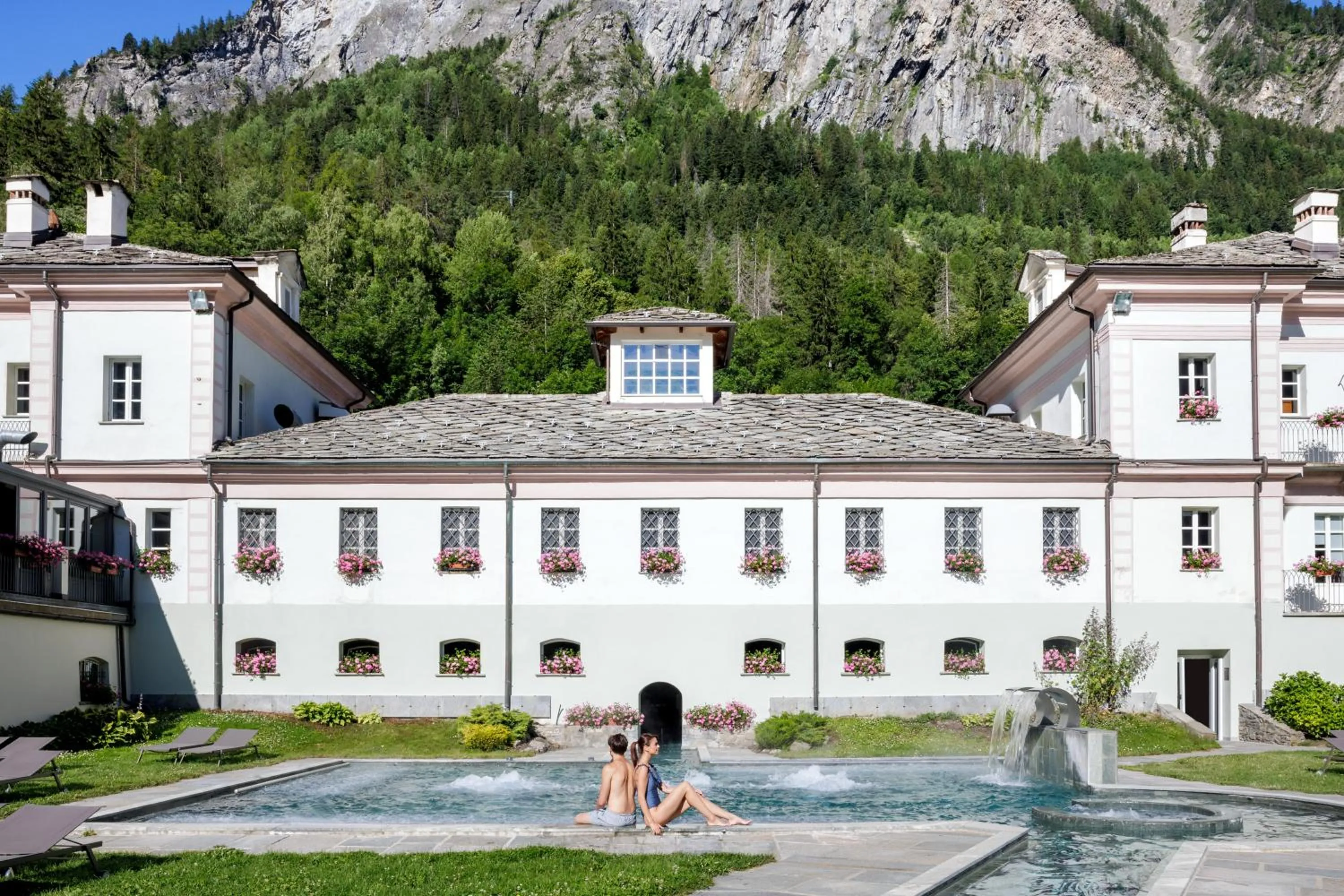 Hot Spring Bath in QC Hotel Monte Bianco