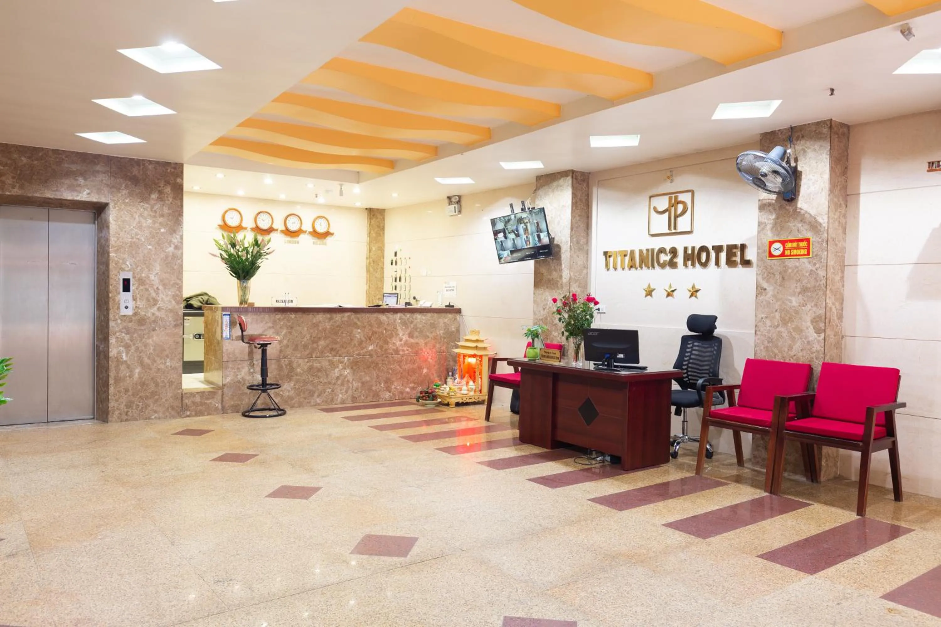 Lobby or reception in Titanic 2 Hotel