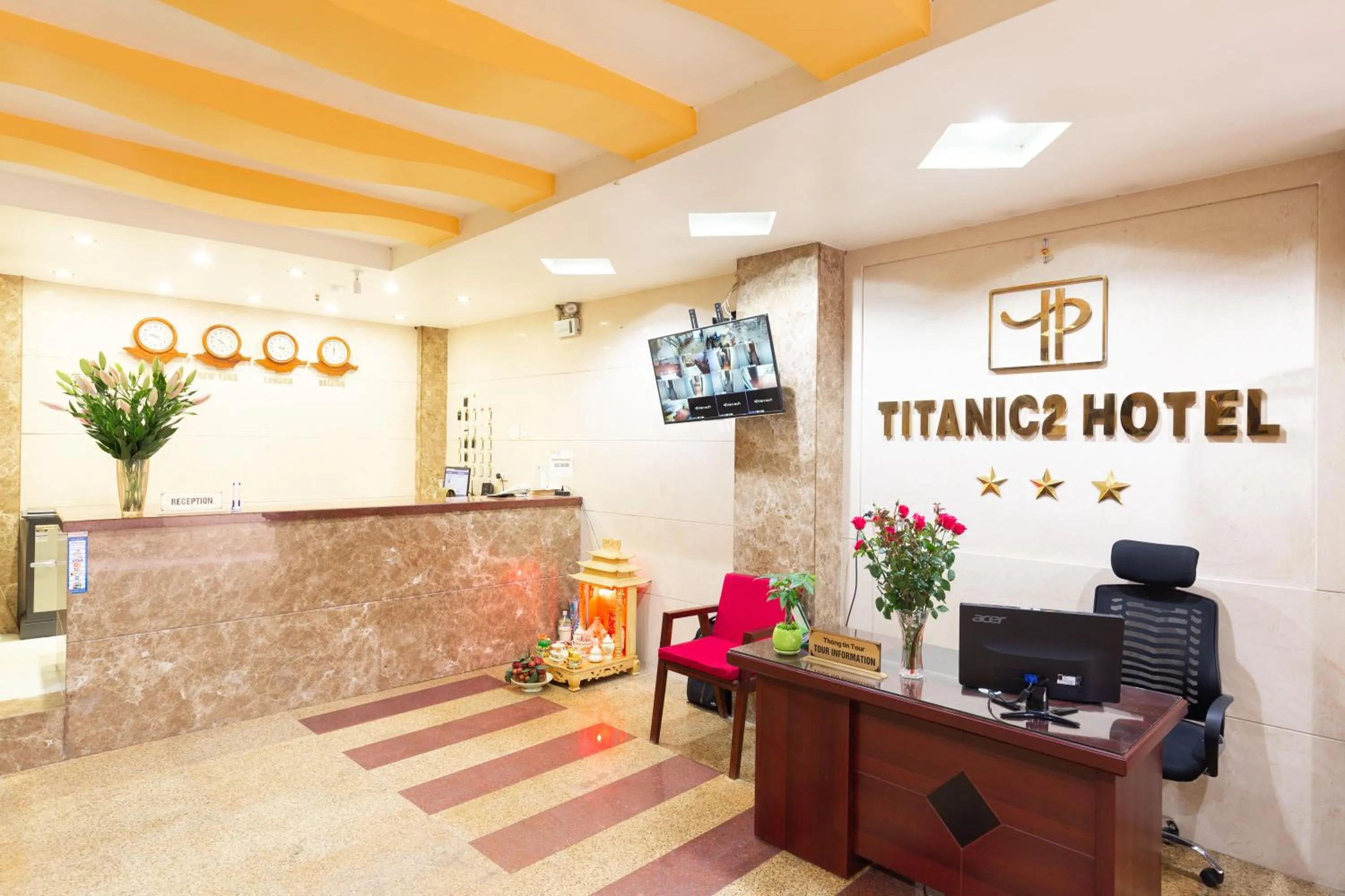 Lobby or reception in Titanic 2 Hotel