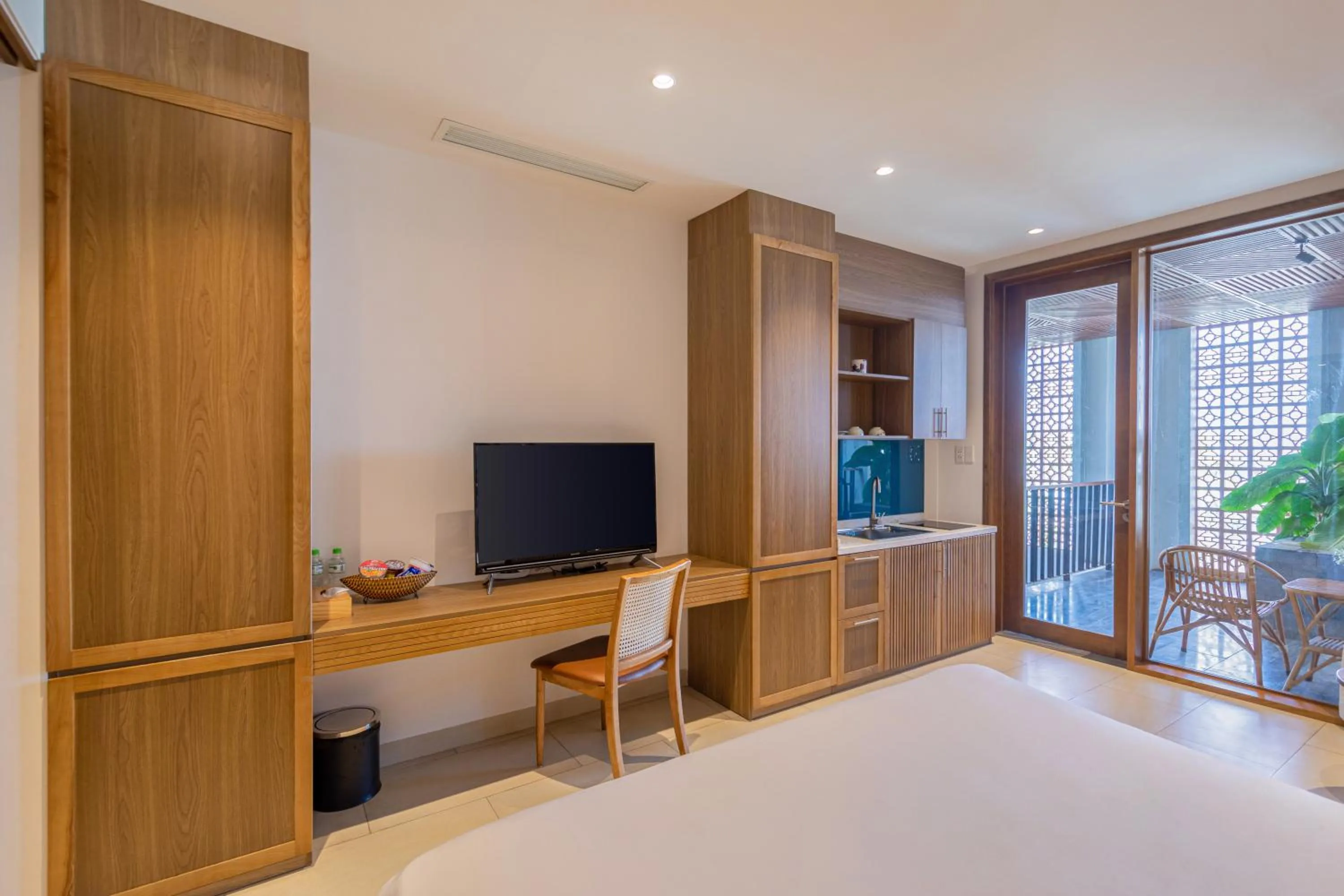 View (from property/room), Bed in Daisy Boutique Hotel