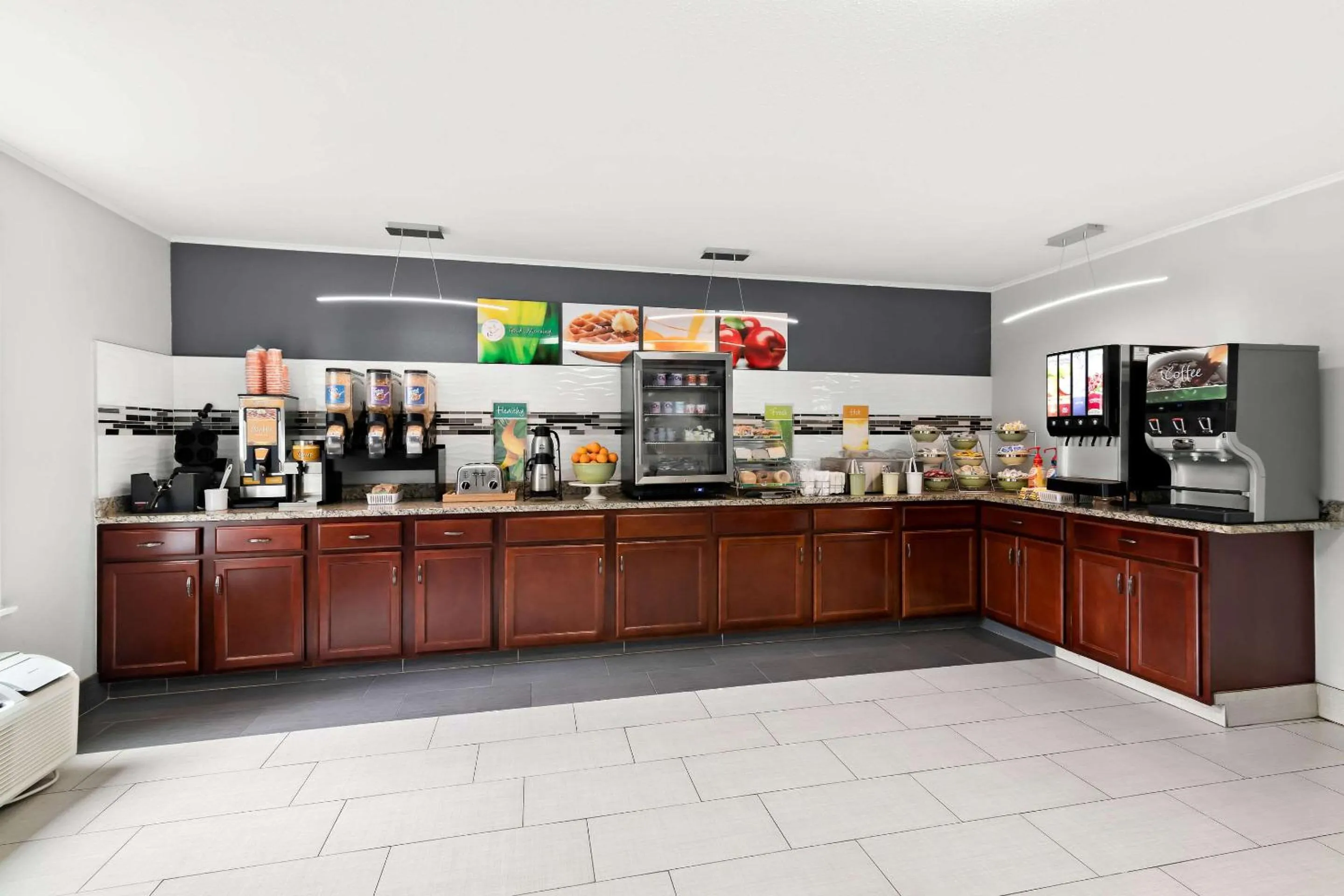 Breakfast in Quality Inn Merrimack - Nashua