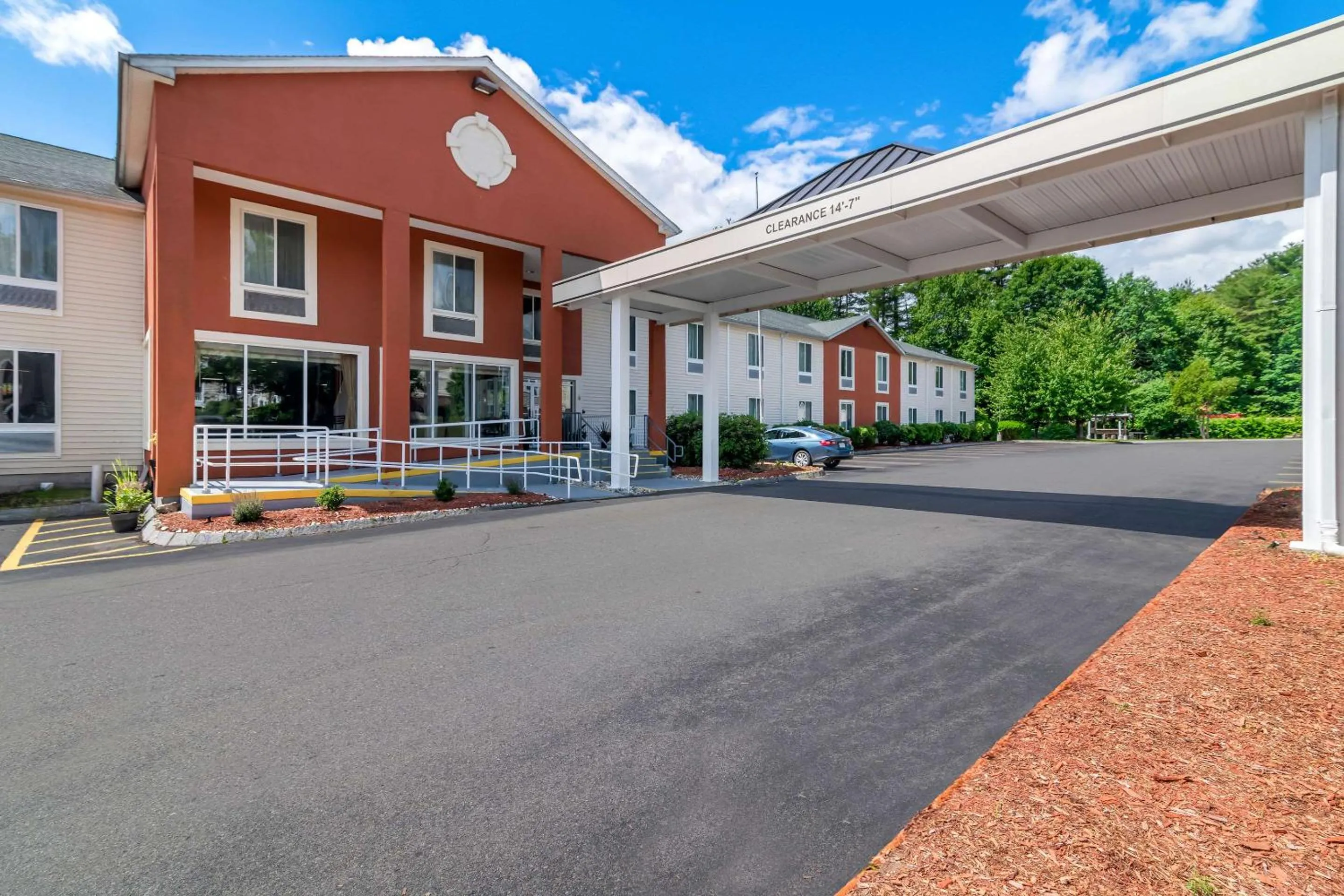 Property building in Quality Inn Merrimack - Nashua