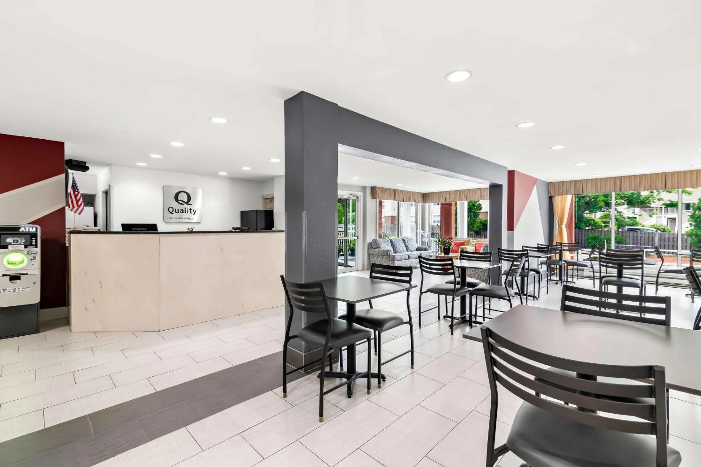 Lobby or reception in Quality Inn Merrimack - Nashua