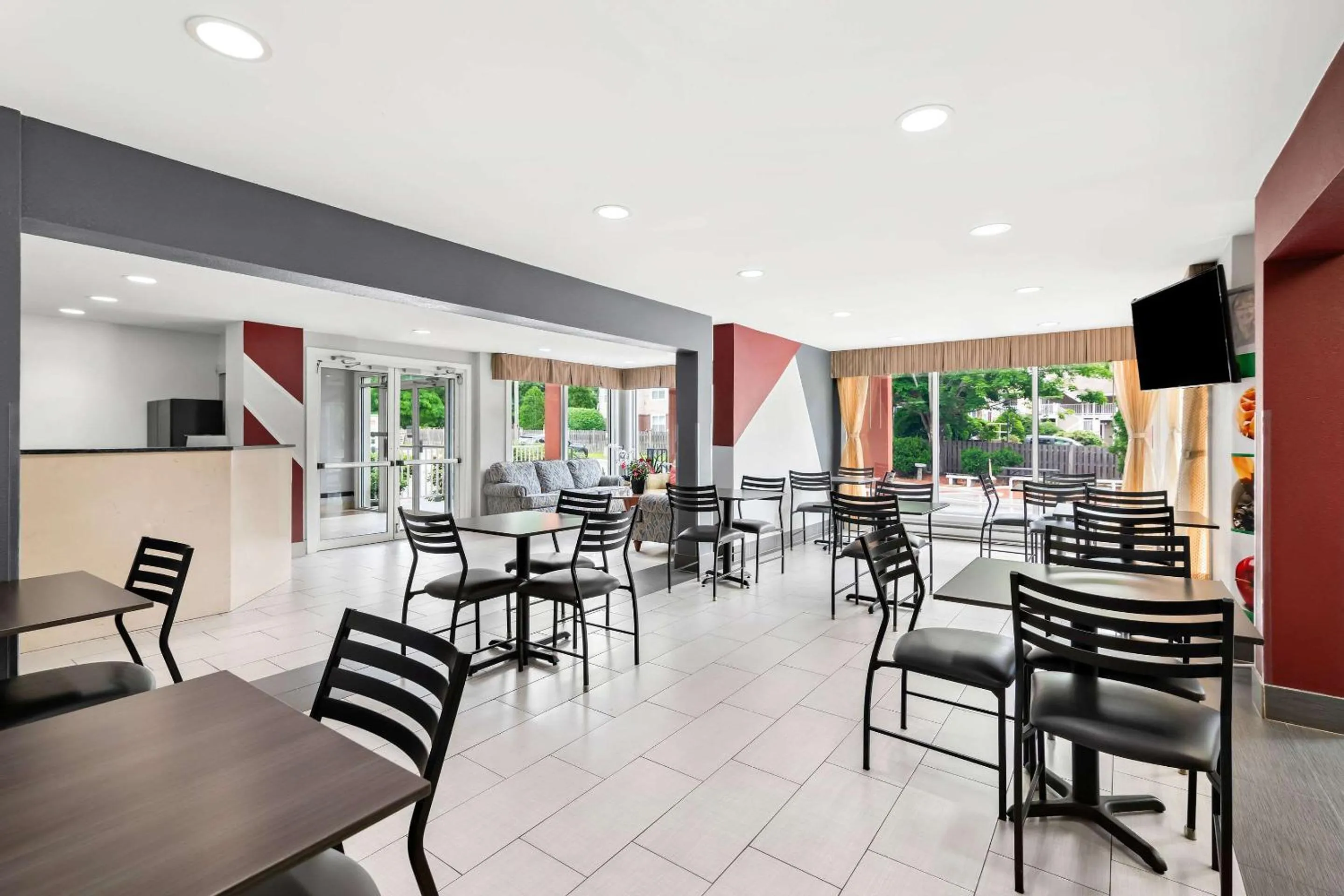 Breakfast in Quality Inn Merrimack - Nashua