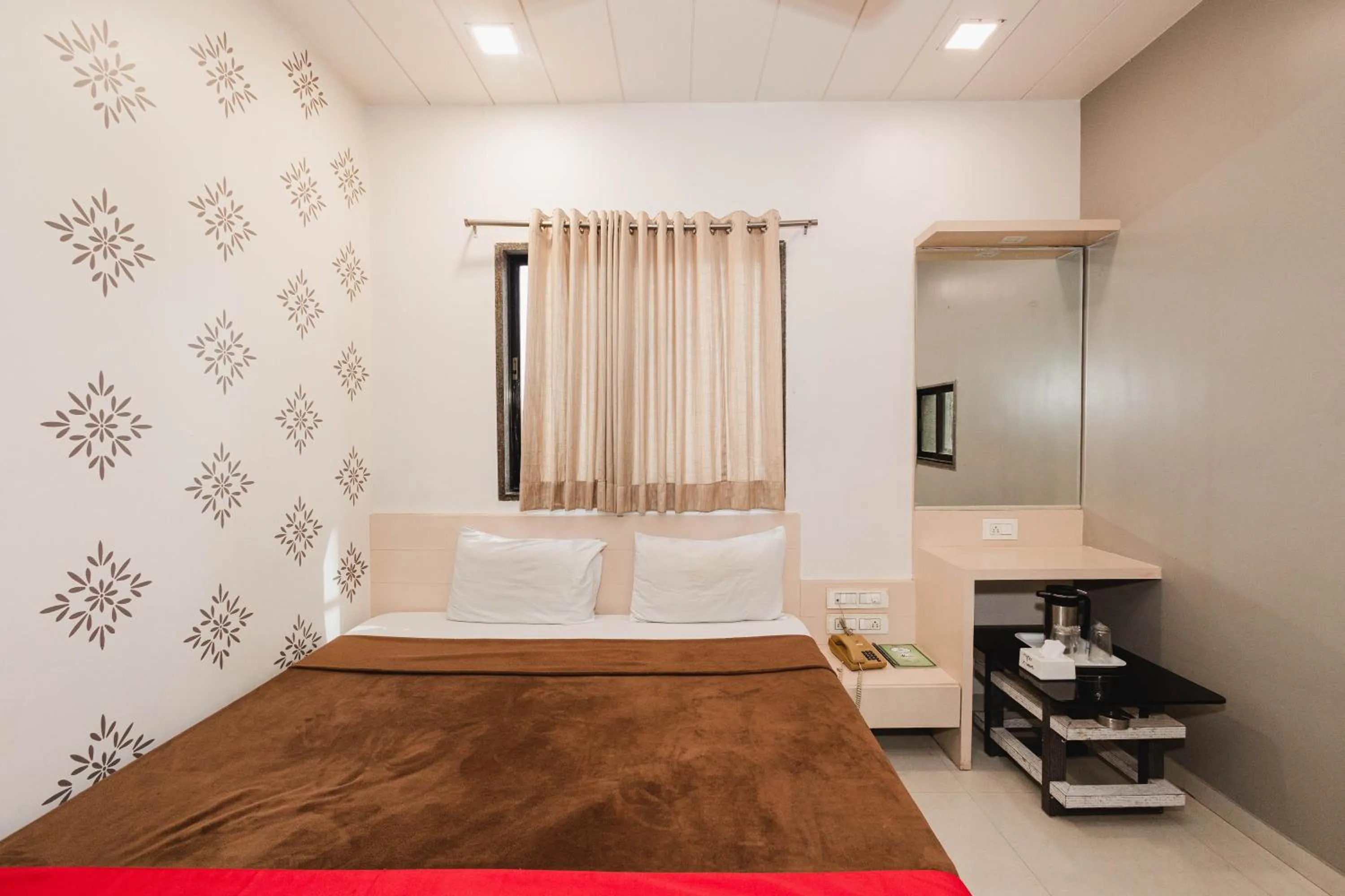 Bed in Hotel Amber Railway station