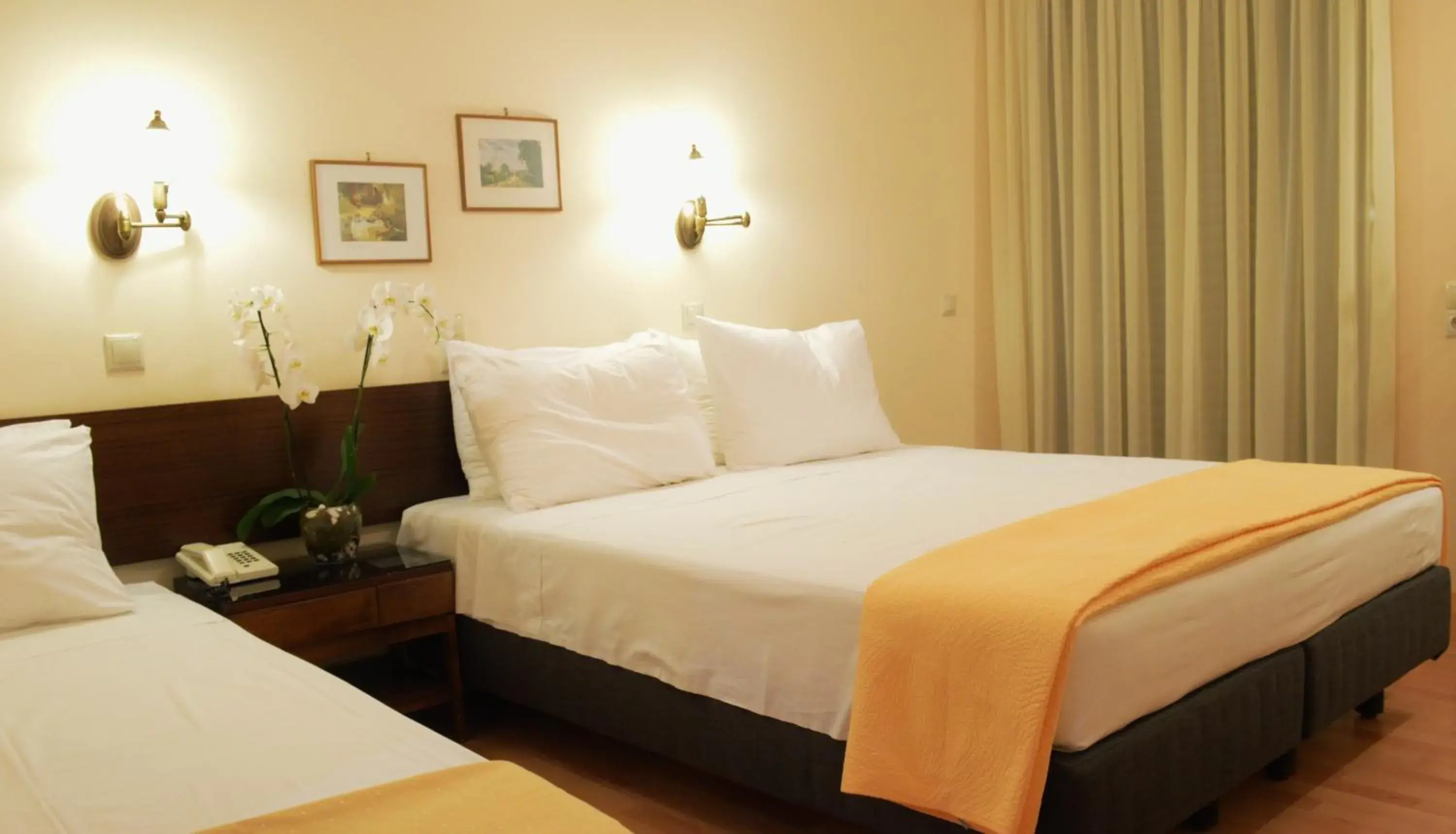 Standard Triple Room in Alexakis Hotel & Spa Standard Triple Room in Alexakis Hotel & Spa