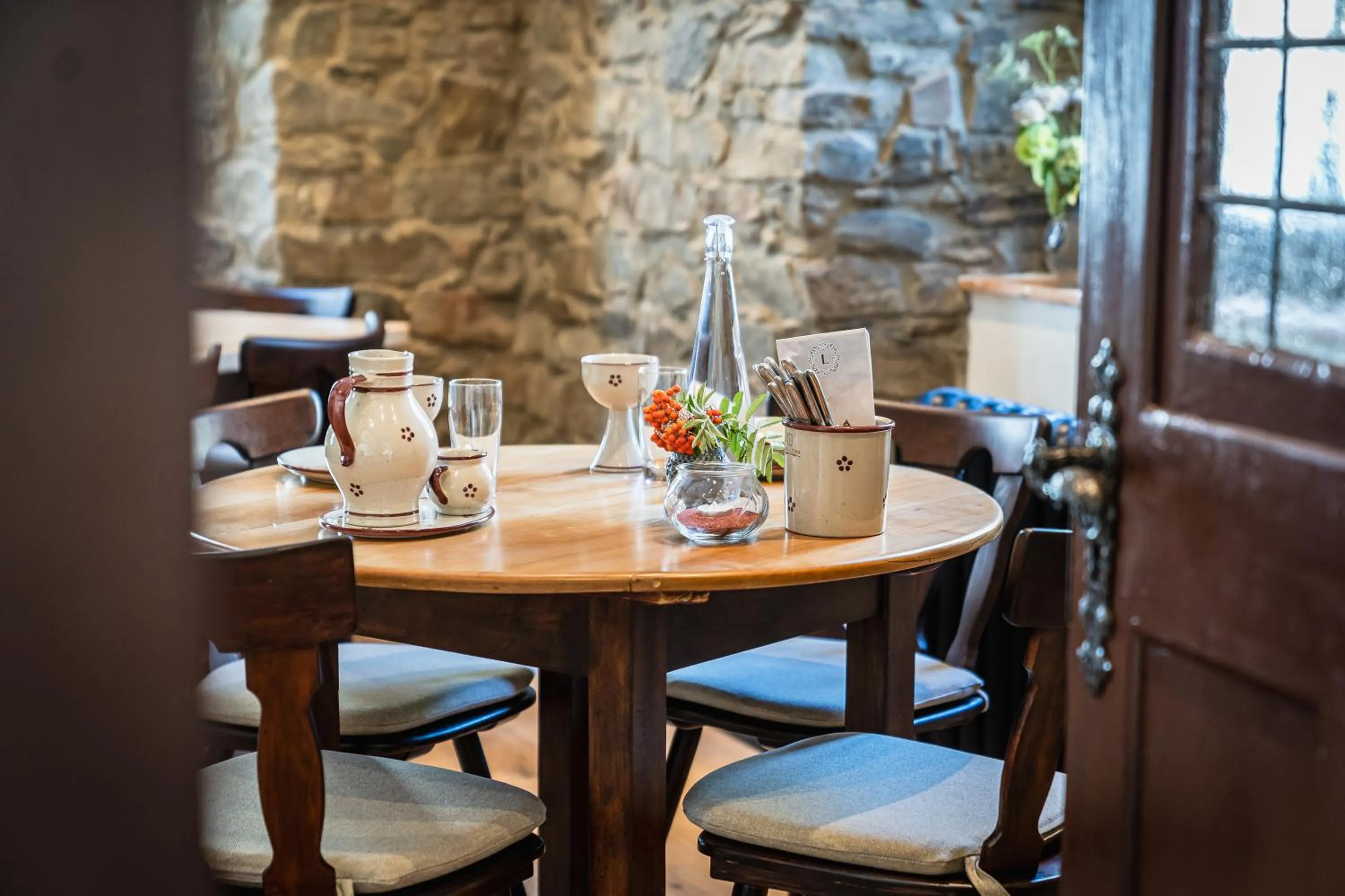 Restaurant/places to eat in Landgasthof zur Burg Grenzau