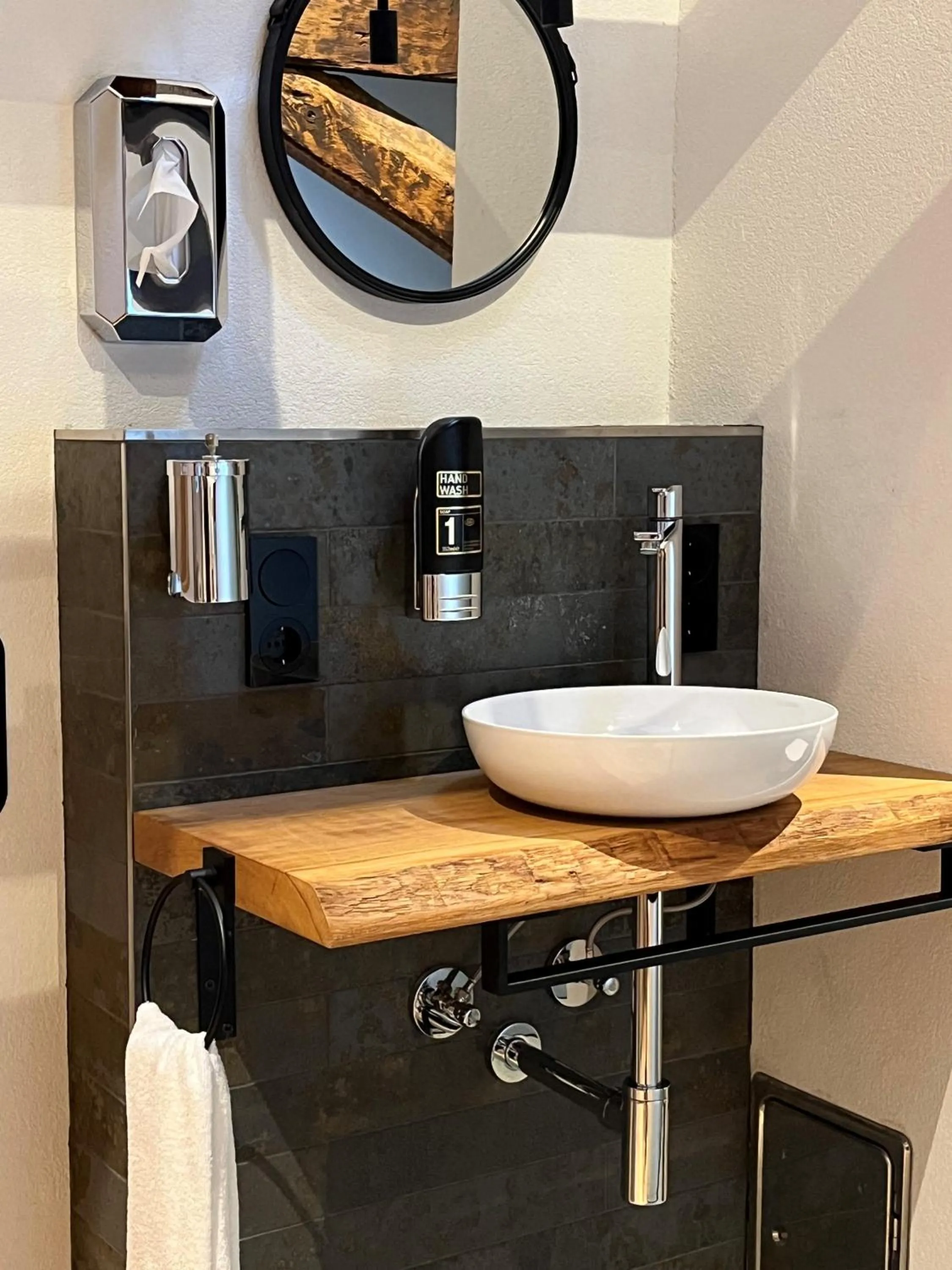 Bathroom in Landgasthof zur Burg Grenzau