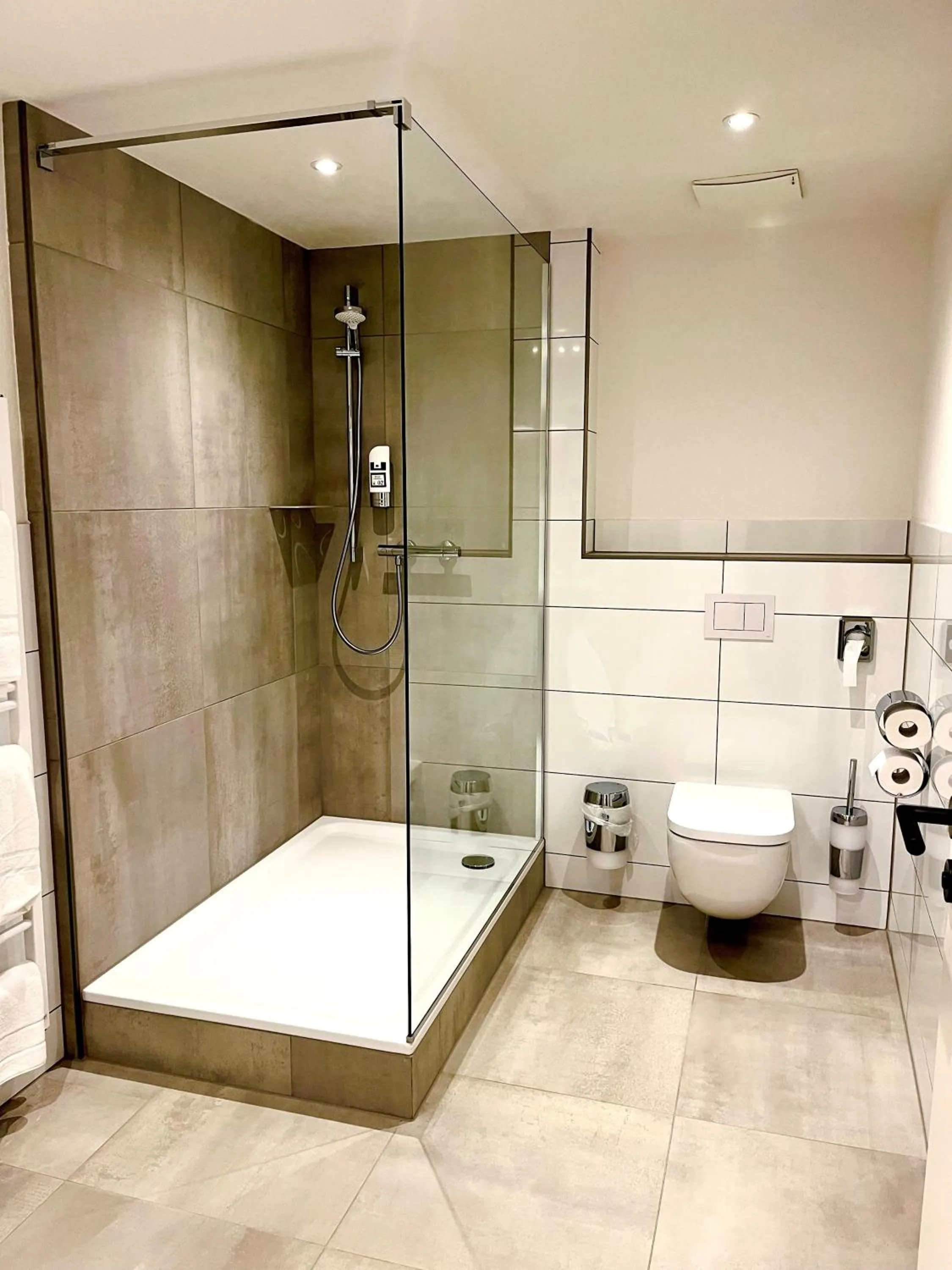 Bathroom in Landgasthof zur Burg Grenzau