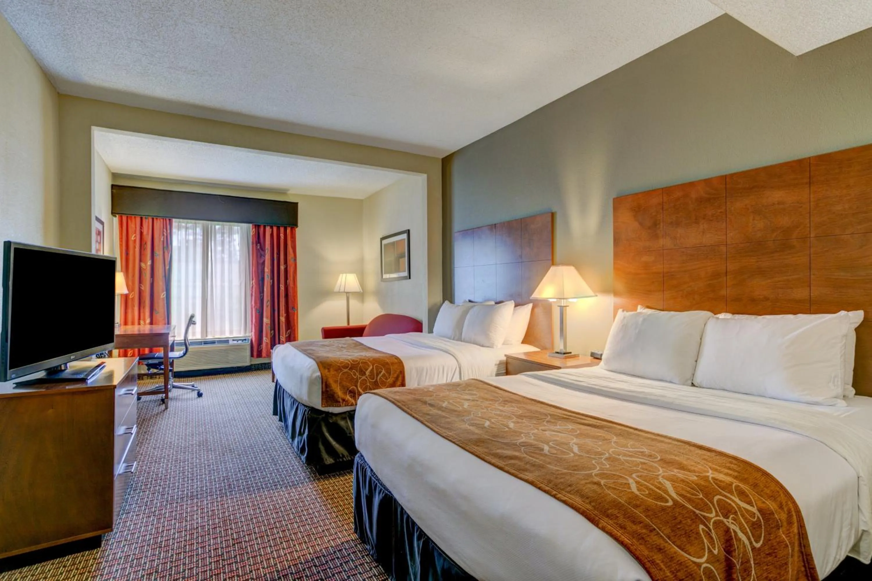 Bedroom in Comfort Suites Raleigh Durham Airport/Rtp