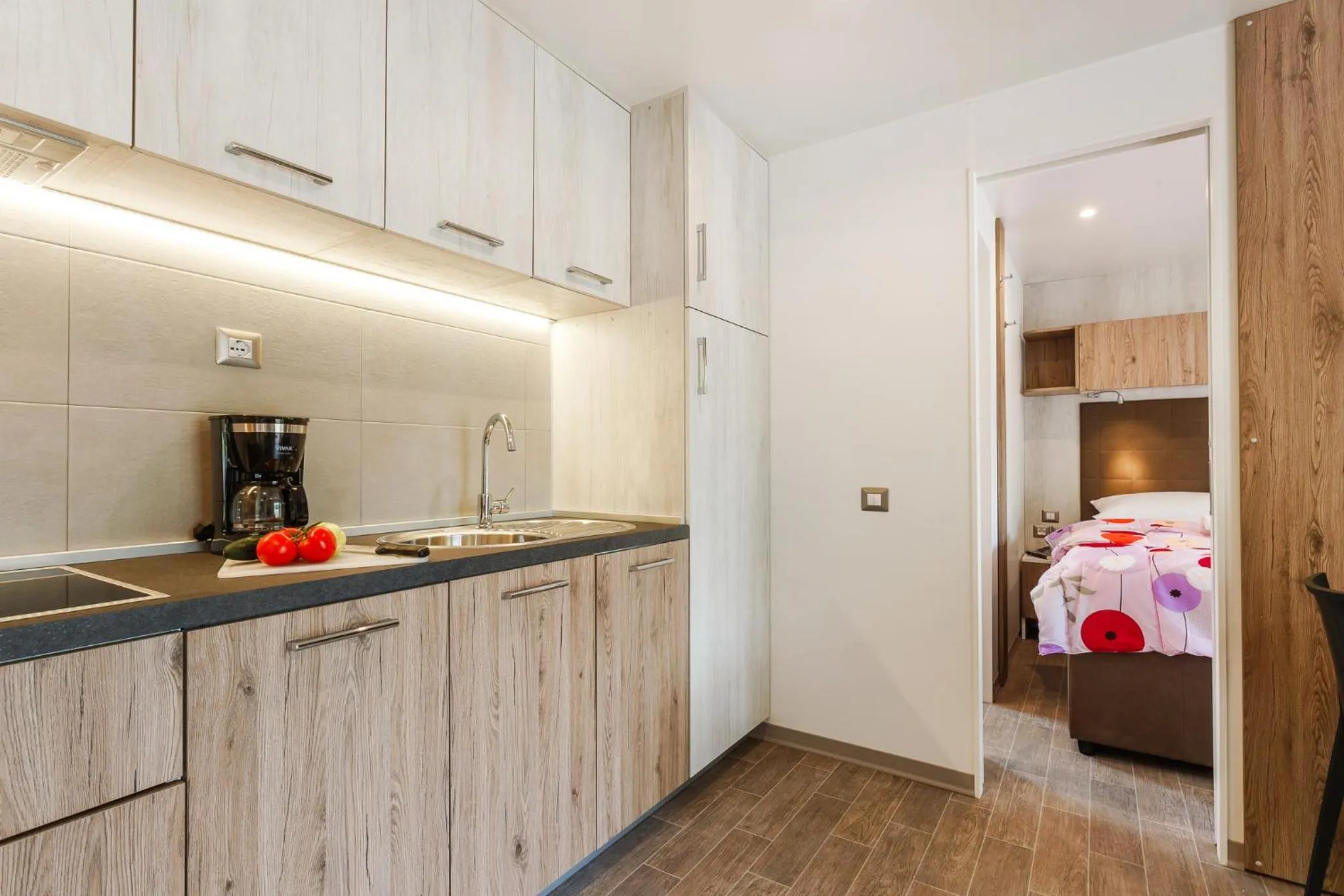 Kitchen or kitchenette in Premium Camping Homes Santa Marina, Lanterna