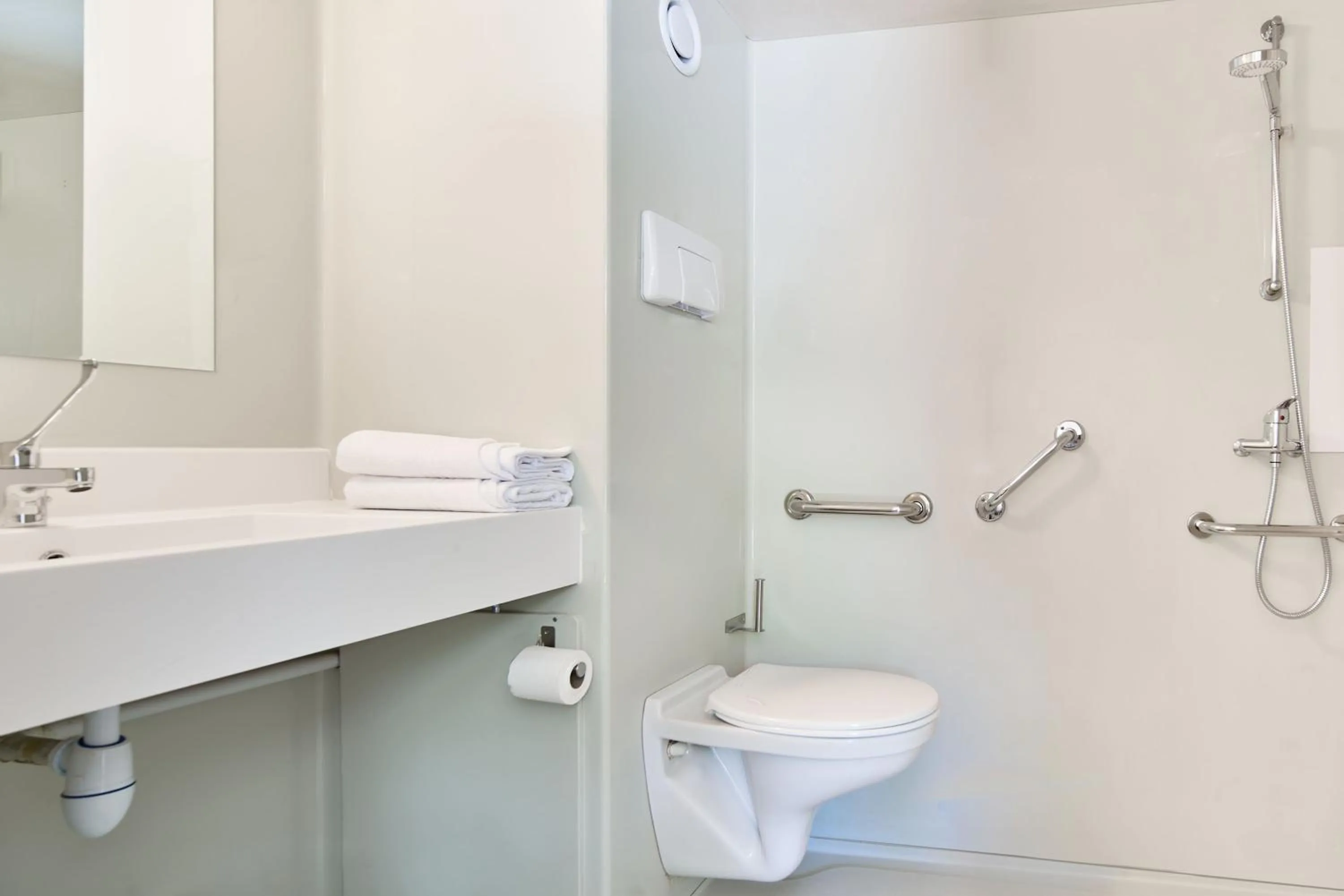 Property building in Première Classe Mâcon Sud