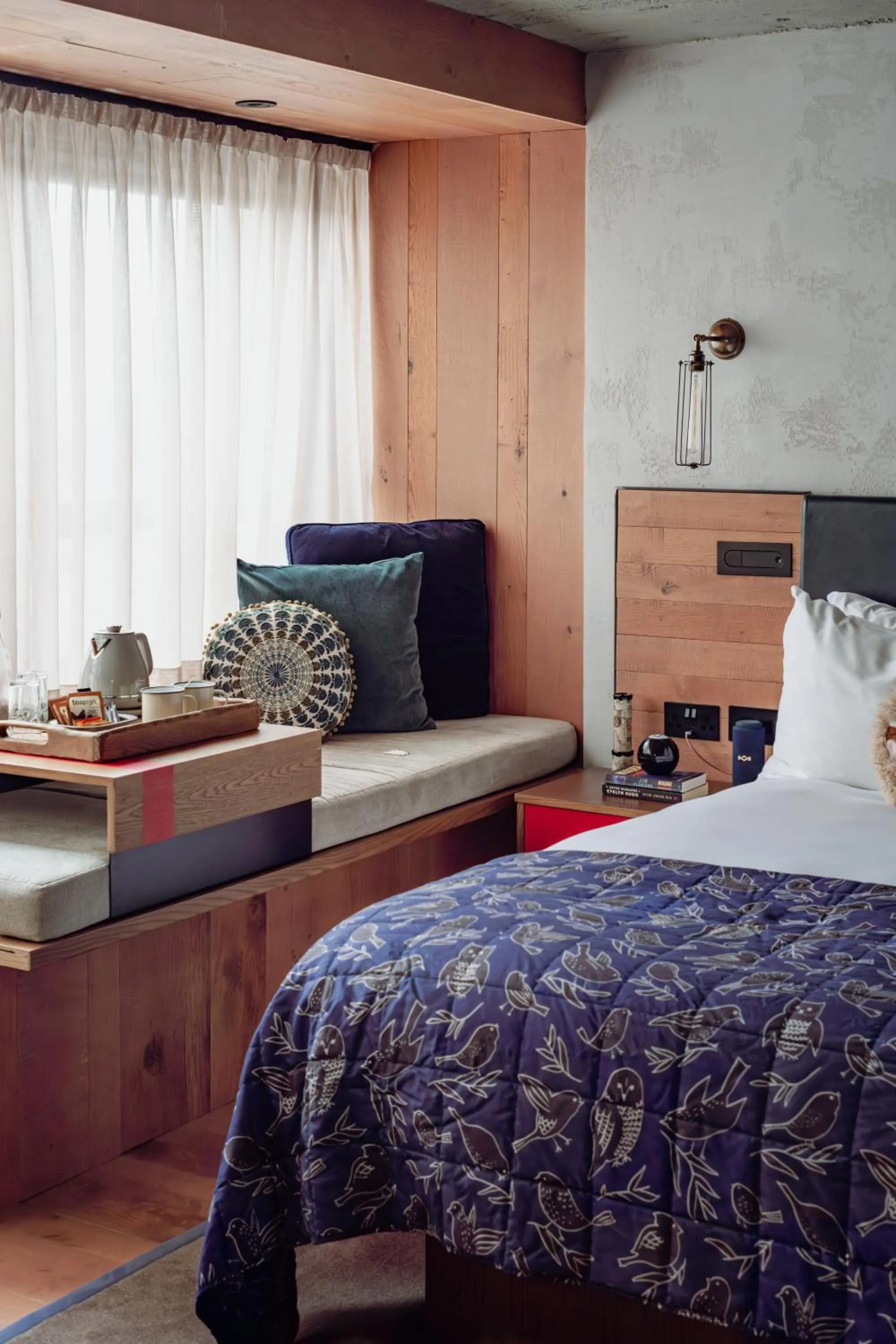 Bed in Treehouse Hotel London