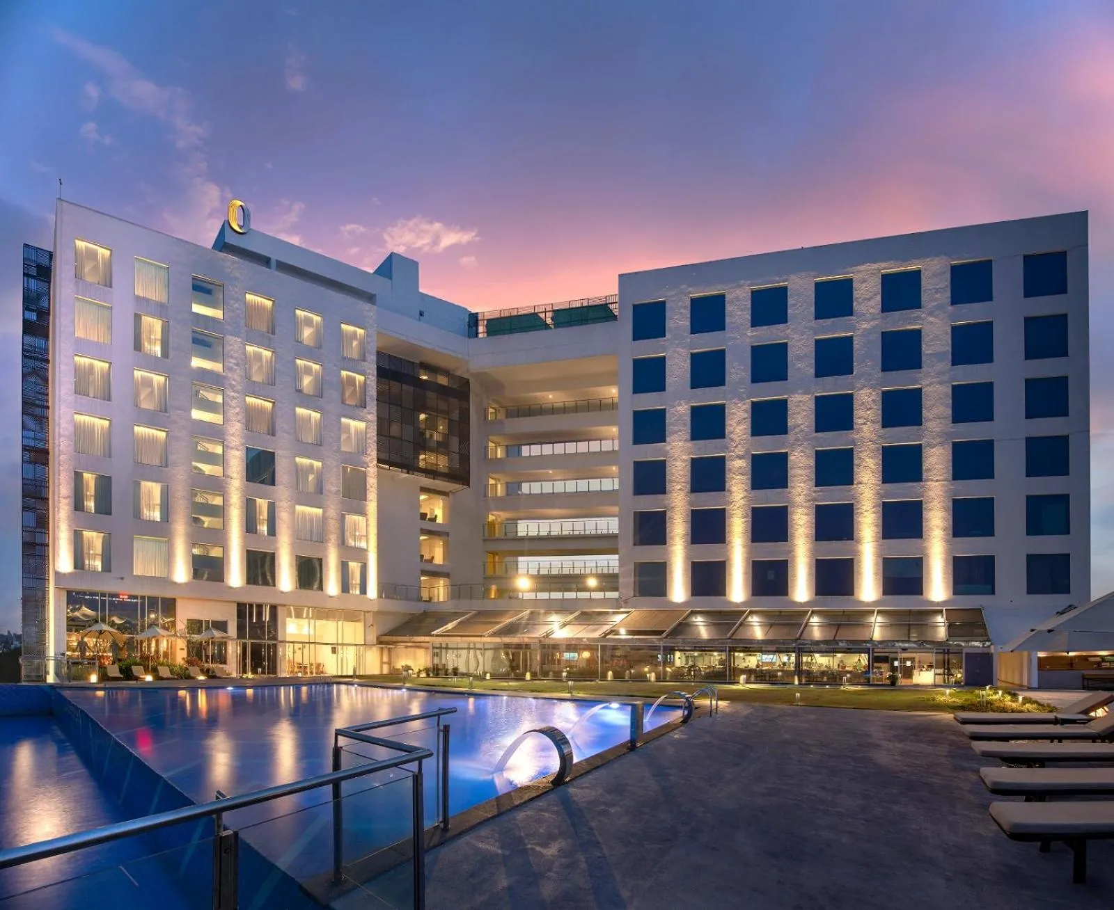 Facade/entrance in O by Tamara, Trivandrum