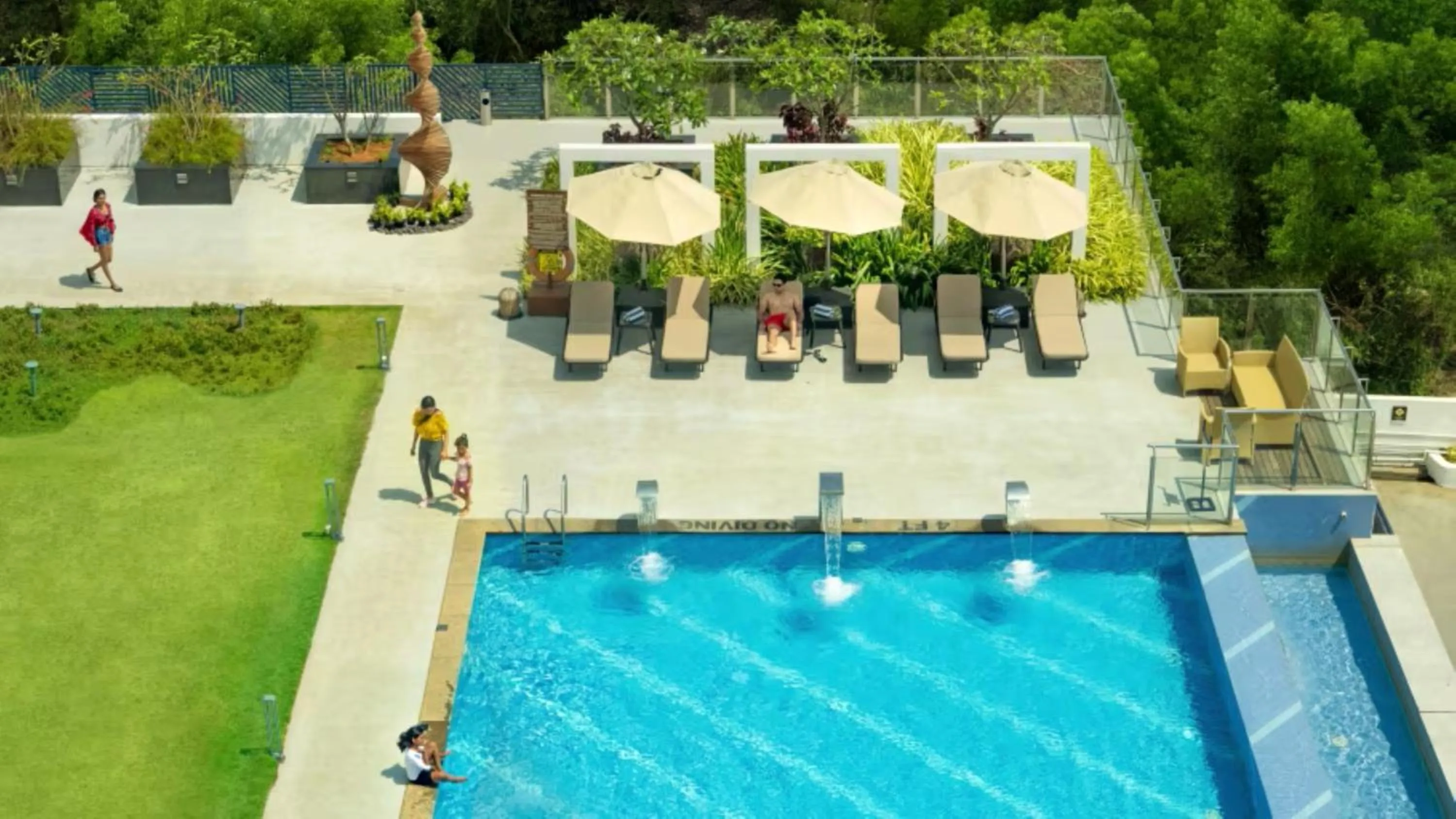 Swimming pool in O by Tamara, Trivandrum