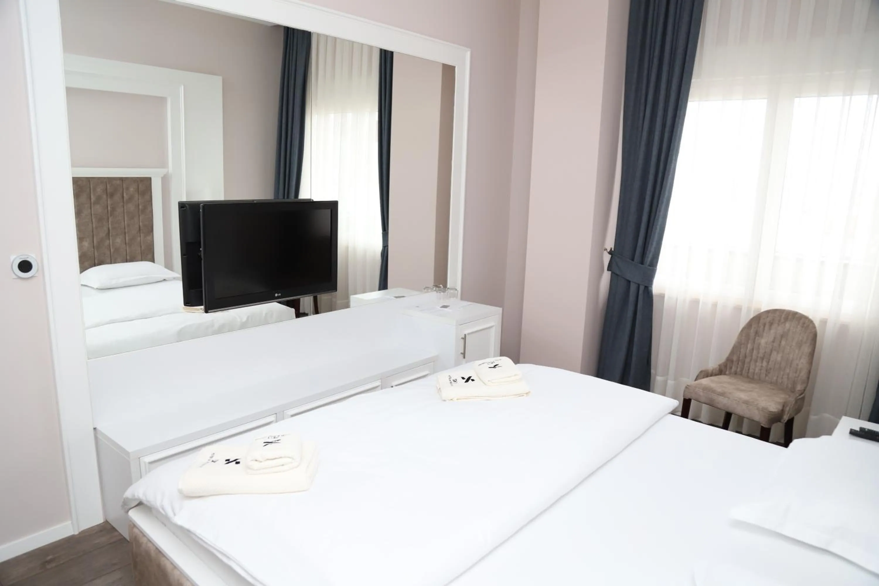 Bed in Sky Hotel