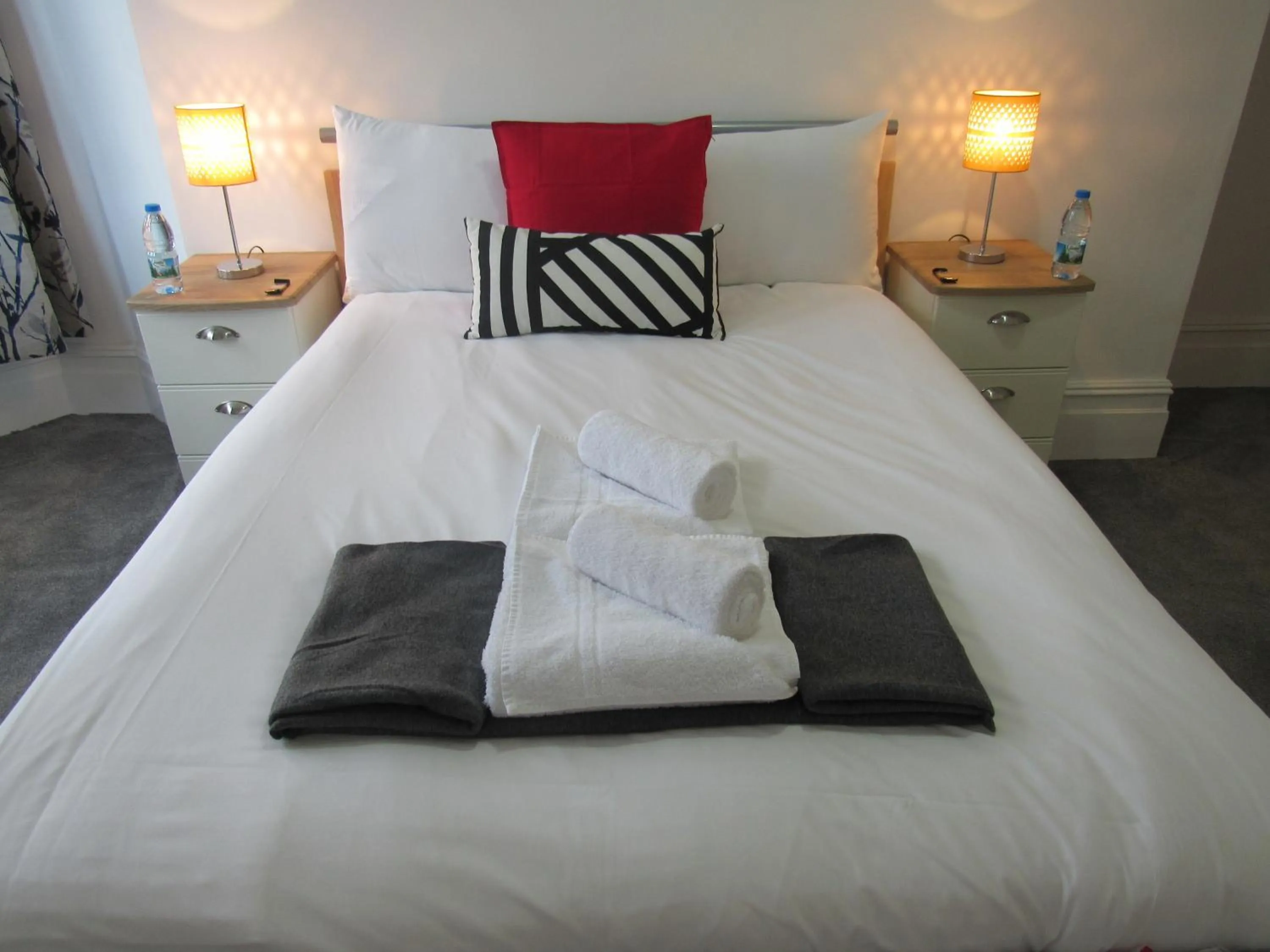 Bed in The Tas Suites - Tas Accommodations