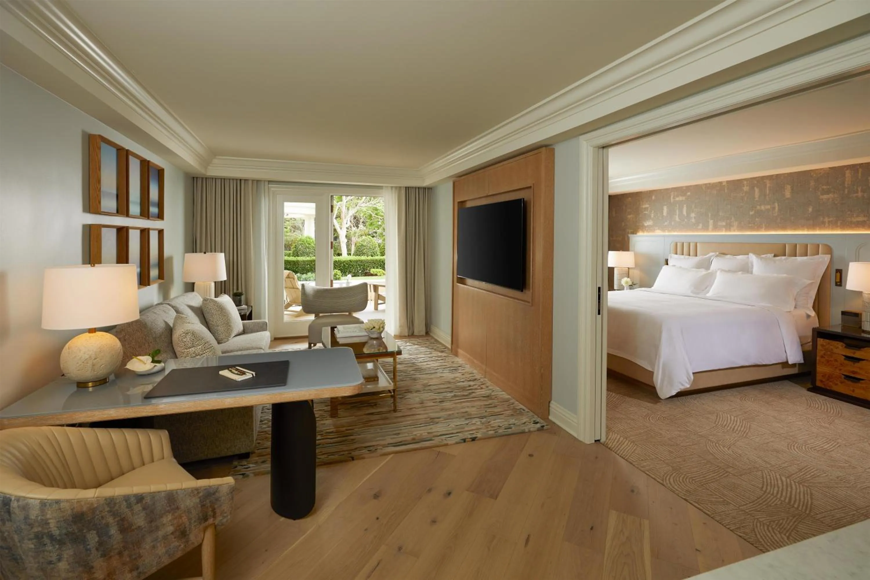 Living room, Bed in Waldorf Astoria Monarch Beach Resort & Club