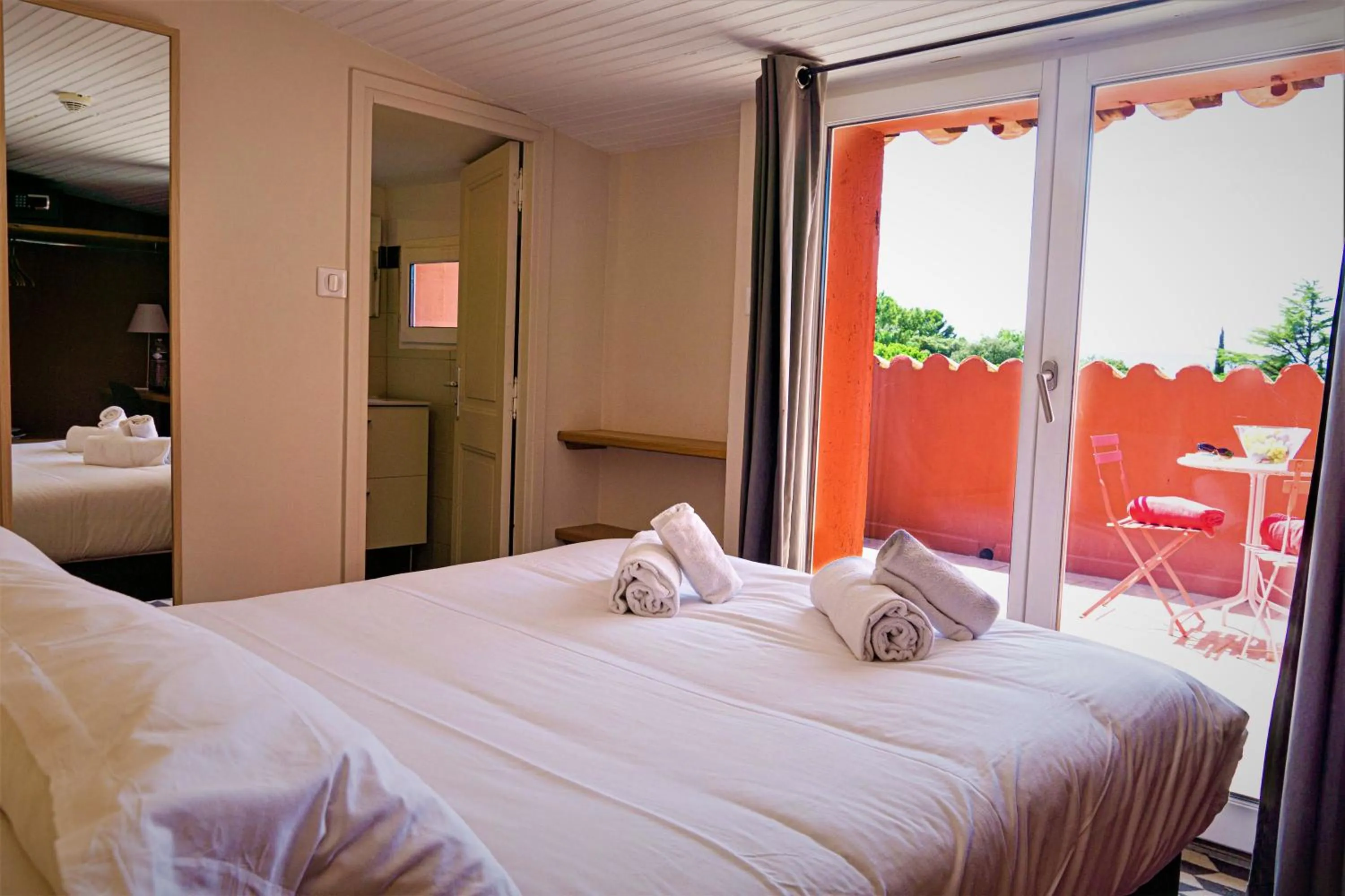 Bed in La Maison des Ocres - Provence