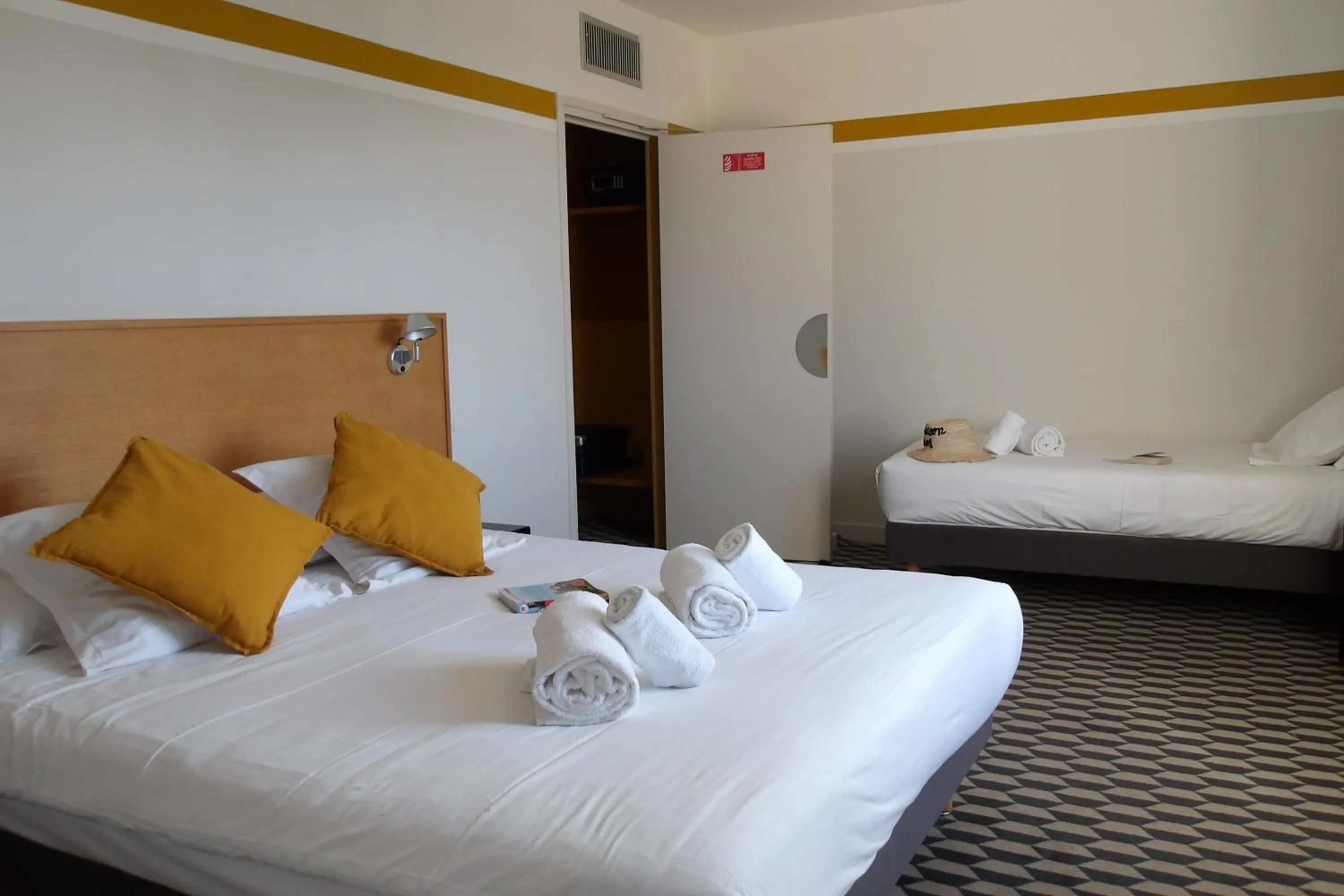 Bed in La Maison des Ocres - Provence