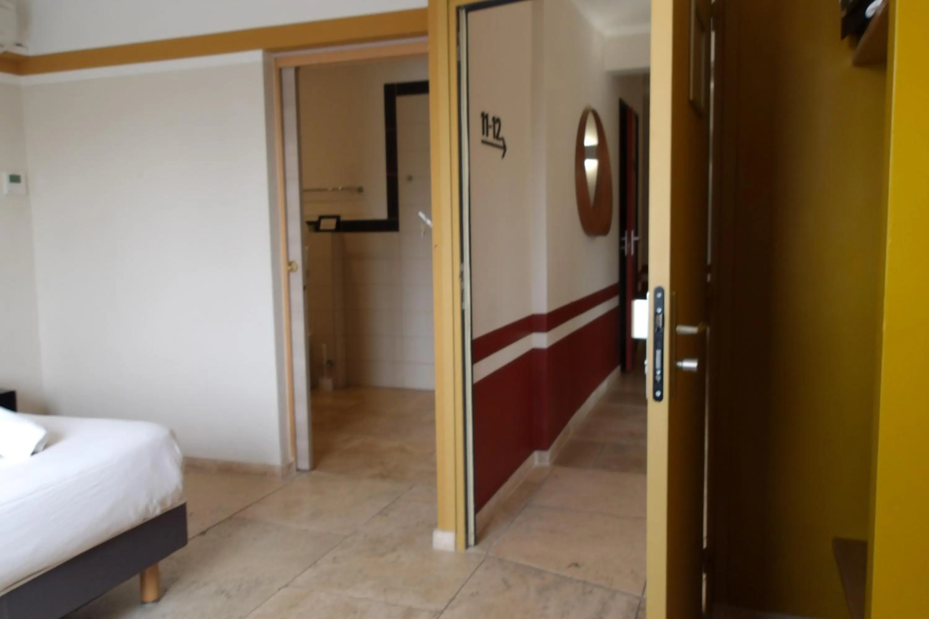 Bed in La Maison des Ocres - Provence