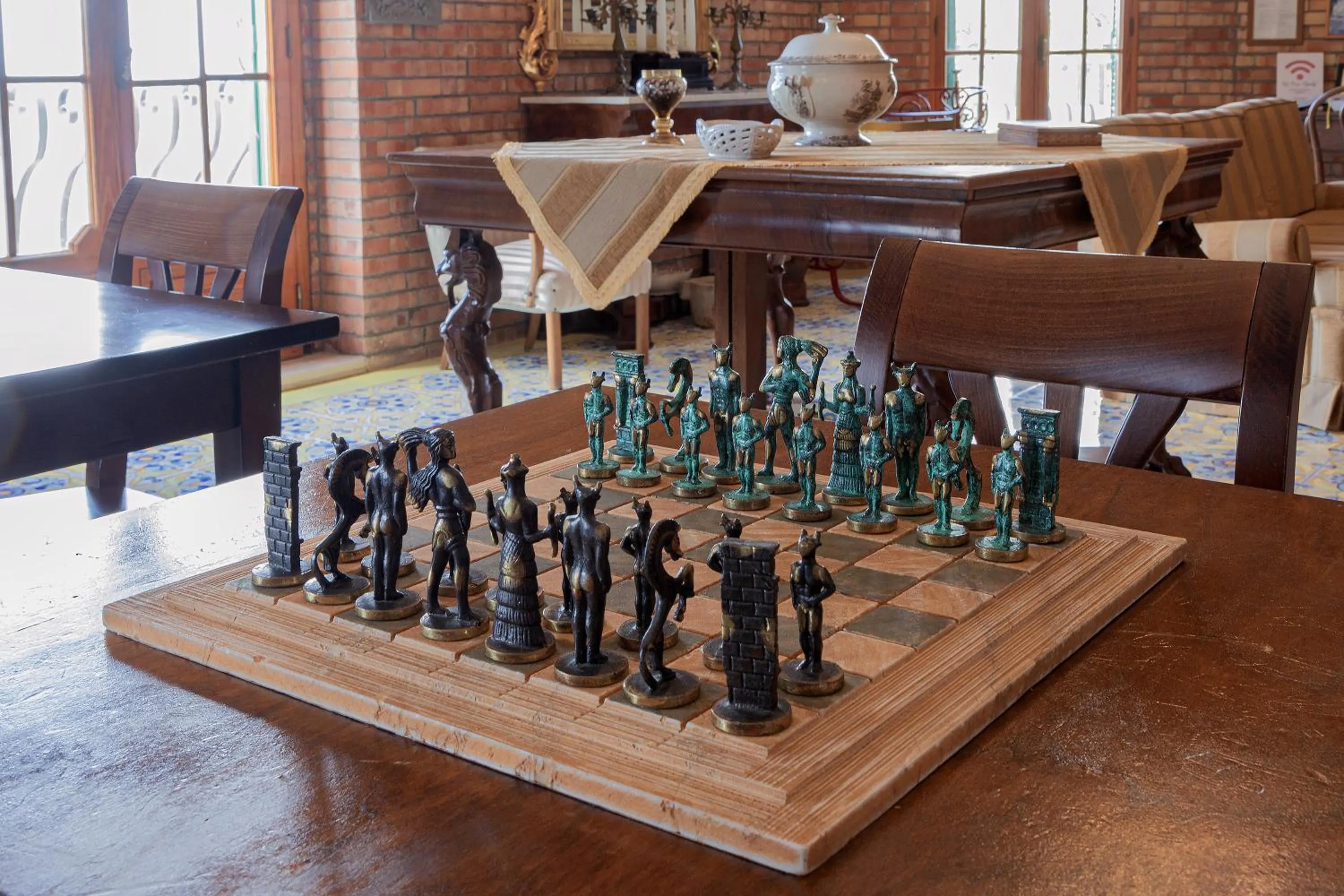 Communal lounge/ TV room in B & B Torre Saracena