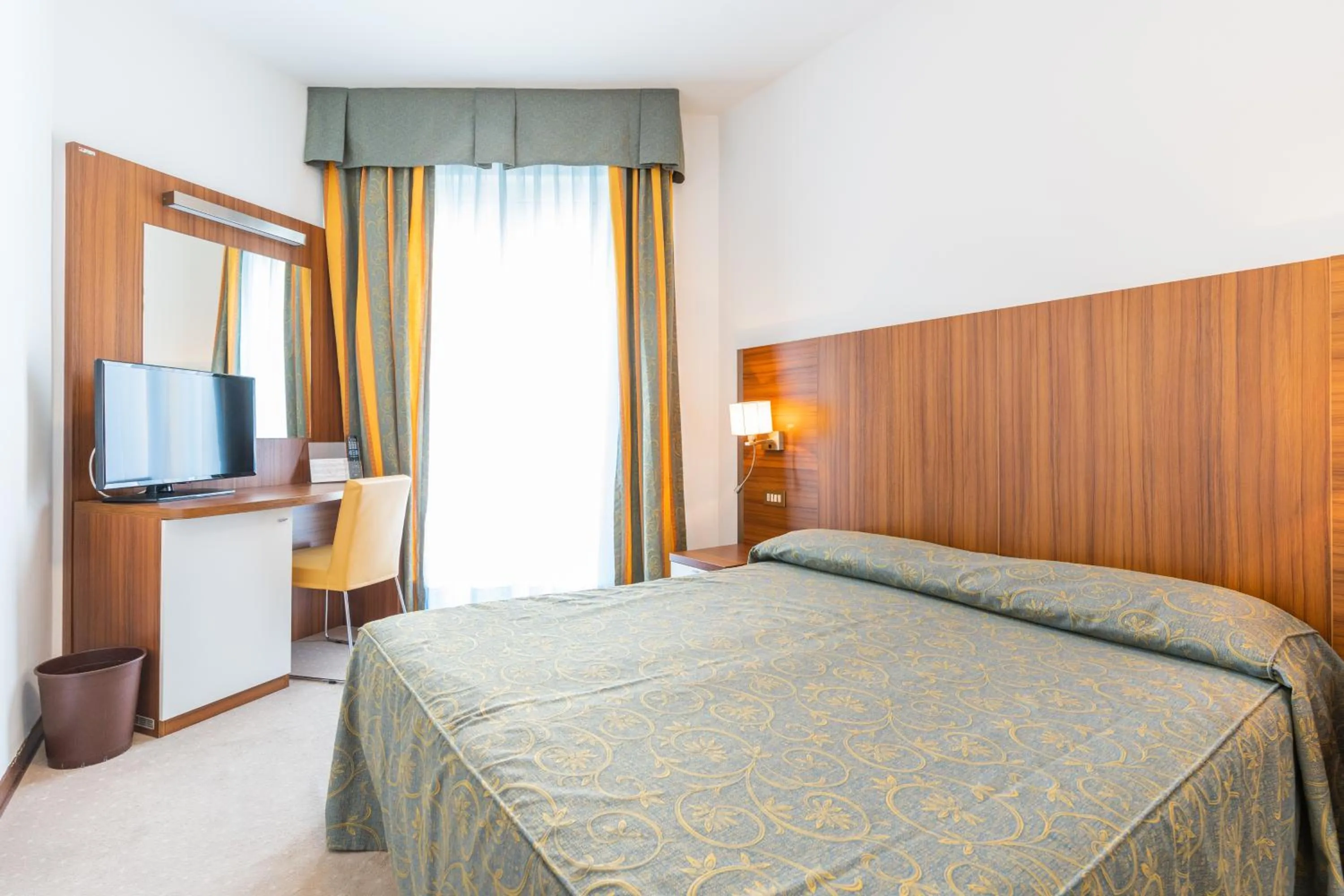 Bed in Hotel Touring