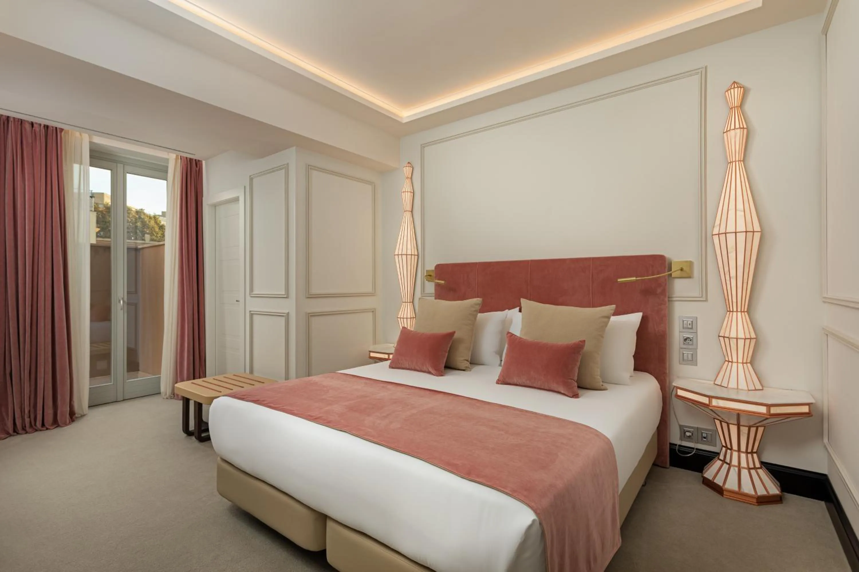 Bed in Room Mate Collection Gran Filippo, Rome-Fontana di Trevi