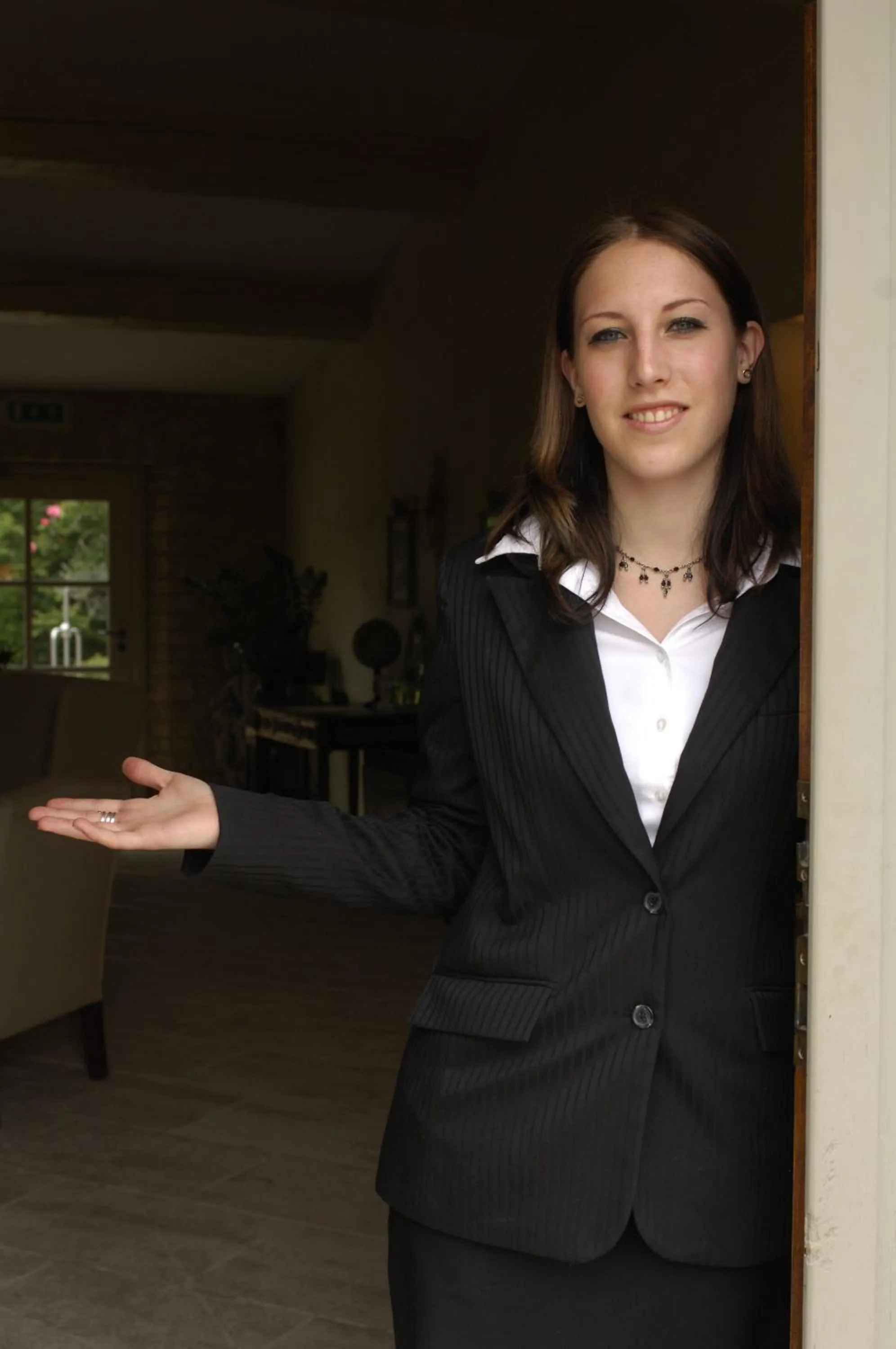 Communal lounge/ TV room in Hostellerie Le Roy Soleil