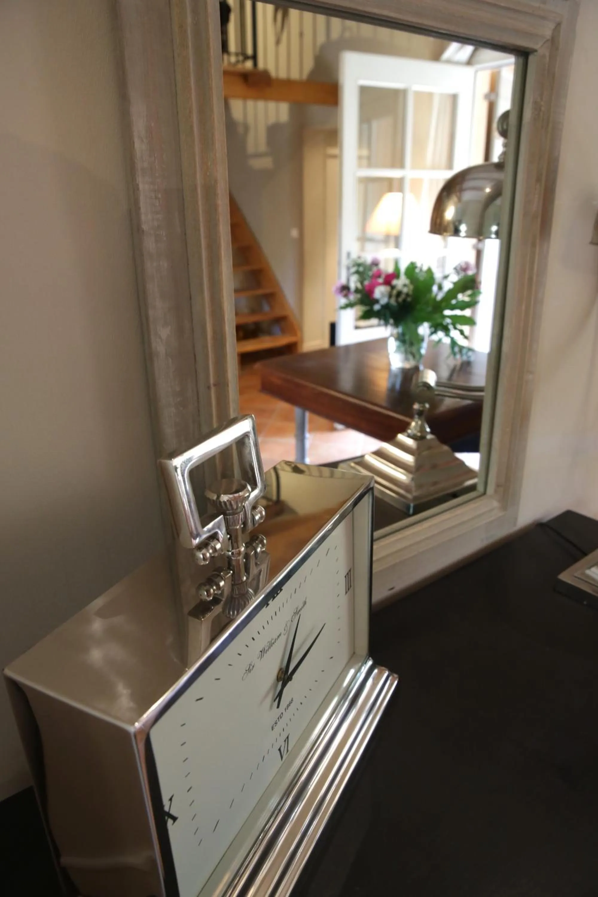 TV and multimedia in Hostellerie Le Roy Soleil