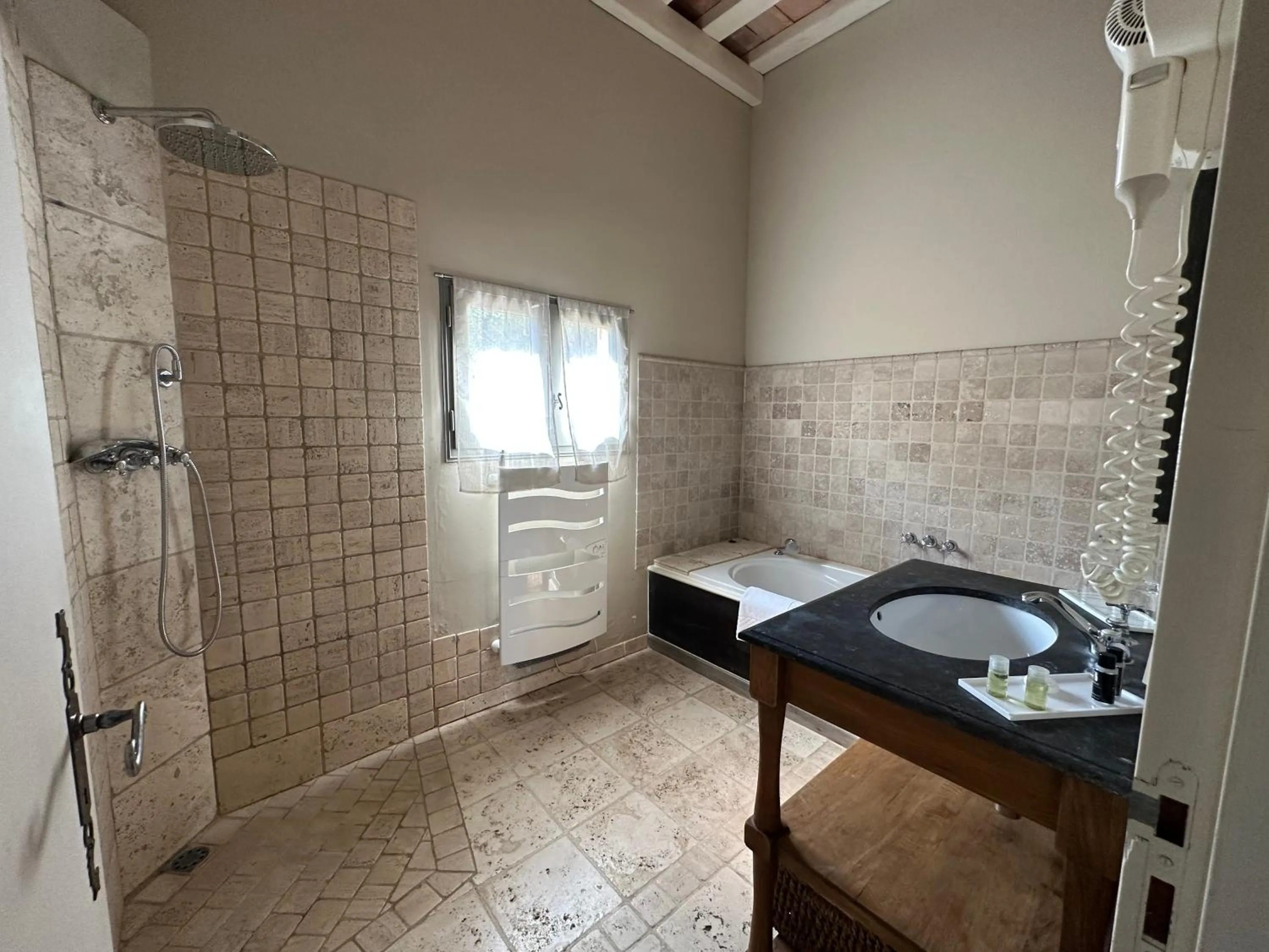 Hostellerie Le Roy Soleil