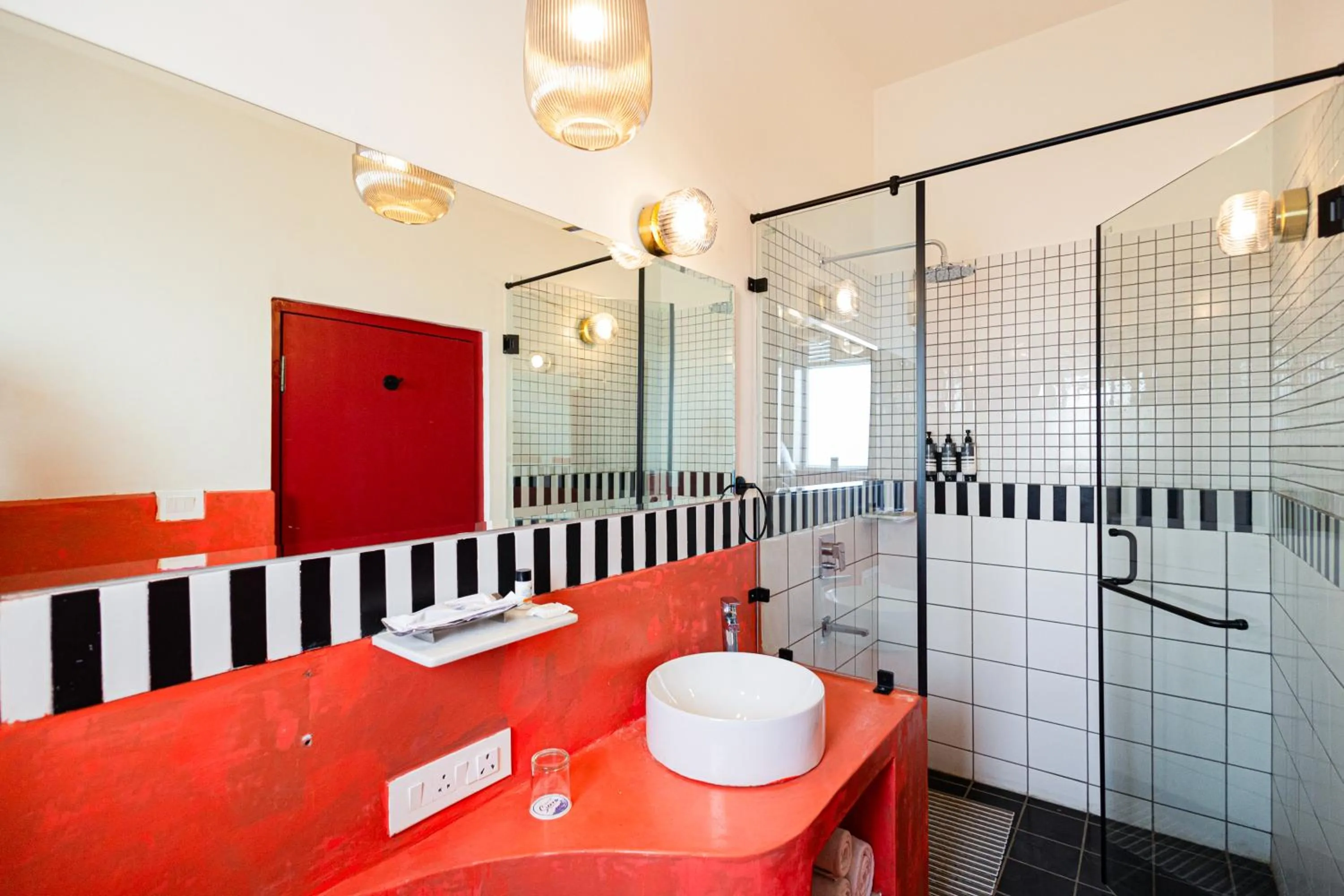 Casa Blanca Lakecity