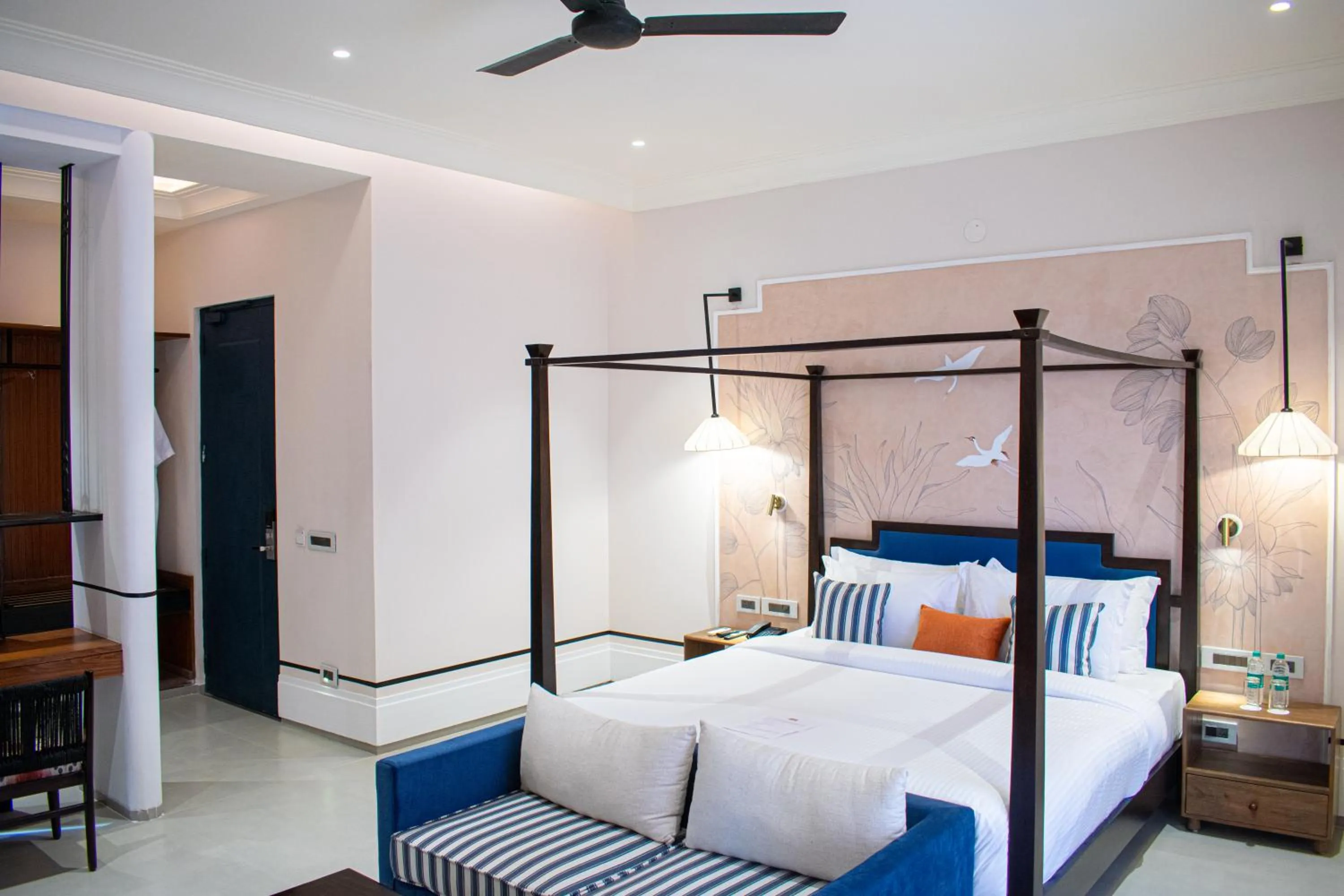 Bed in Casa Blanca Lakecity