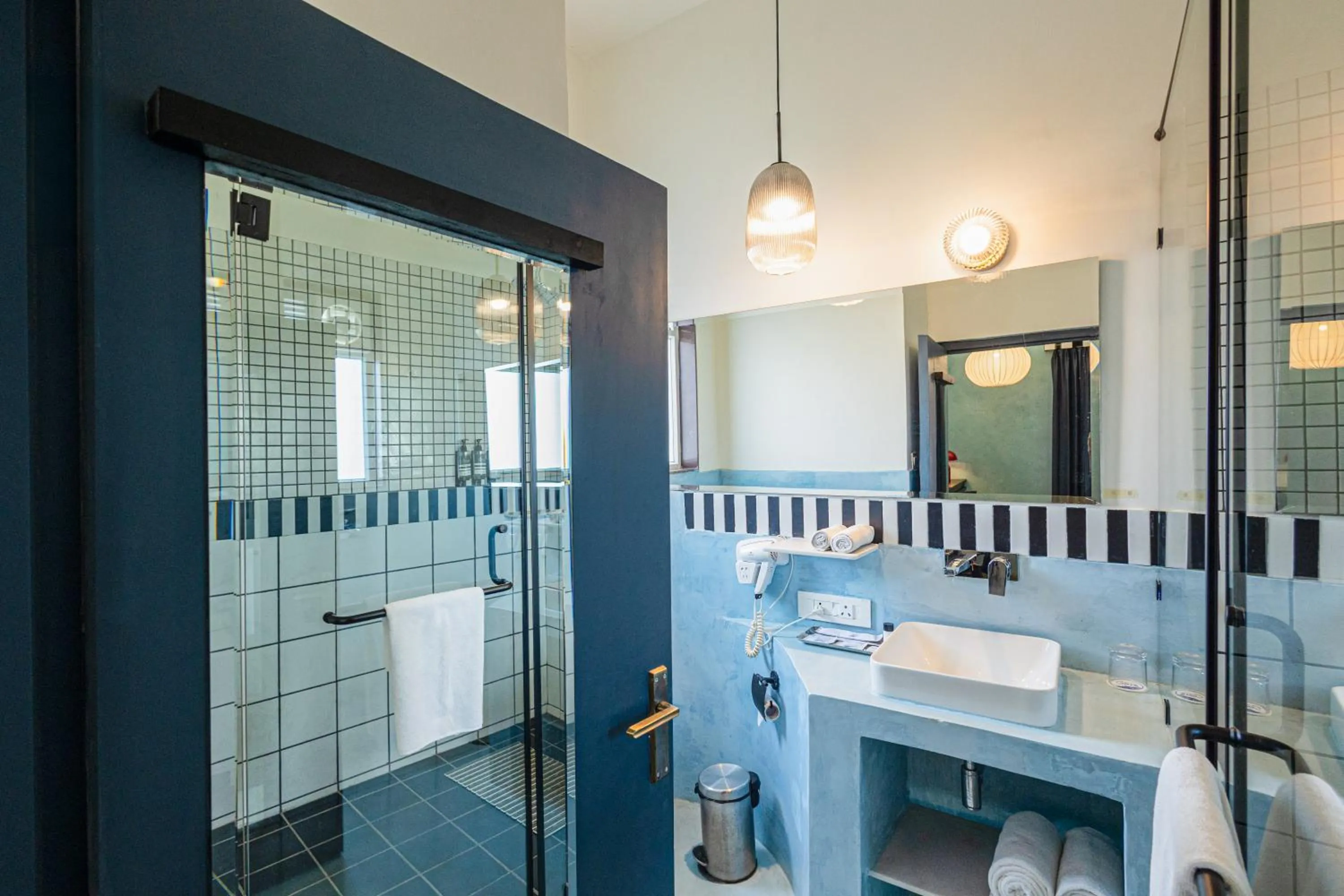 Casa Blanca Lakecity