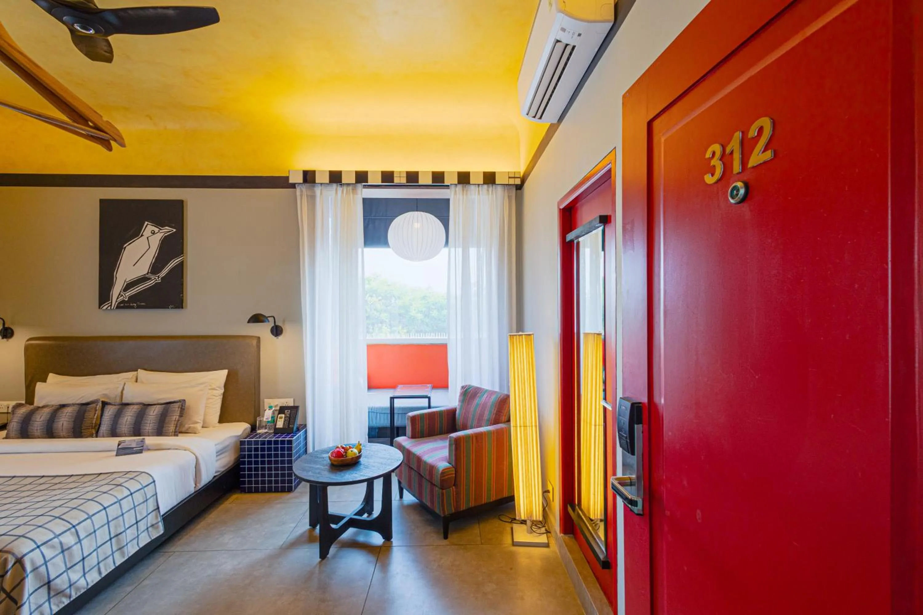 Bed in Casa Blanca Lakecity