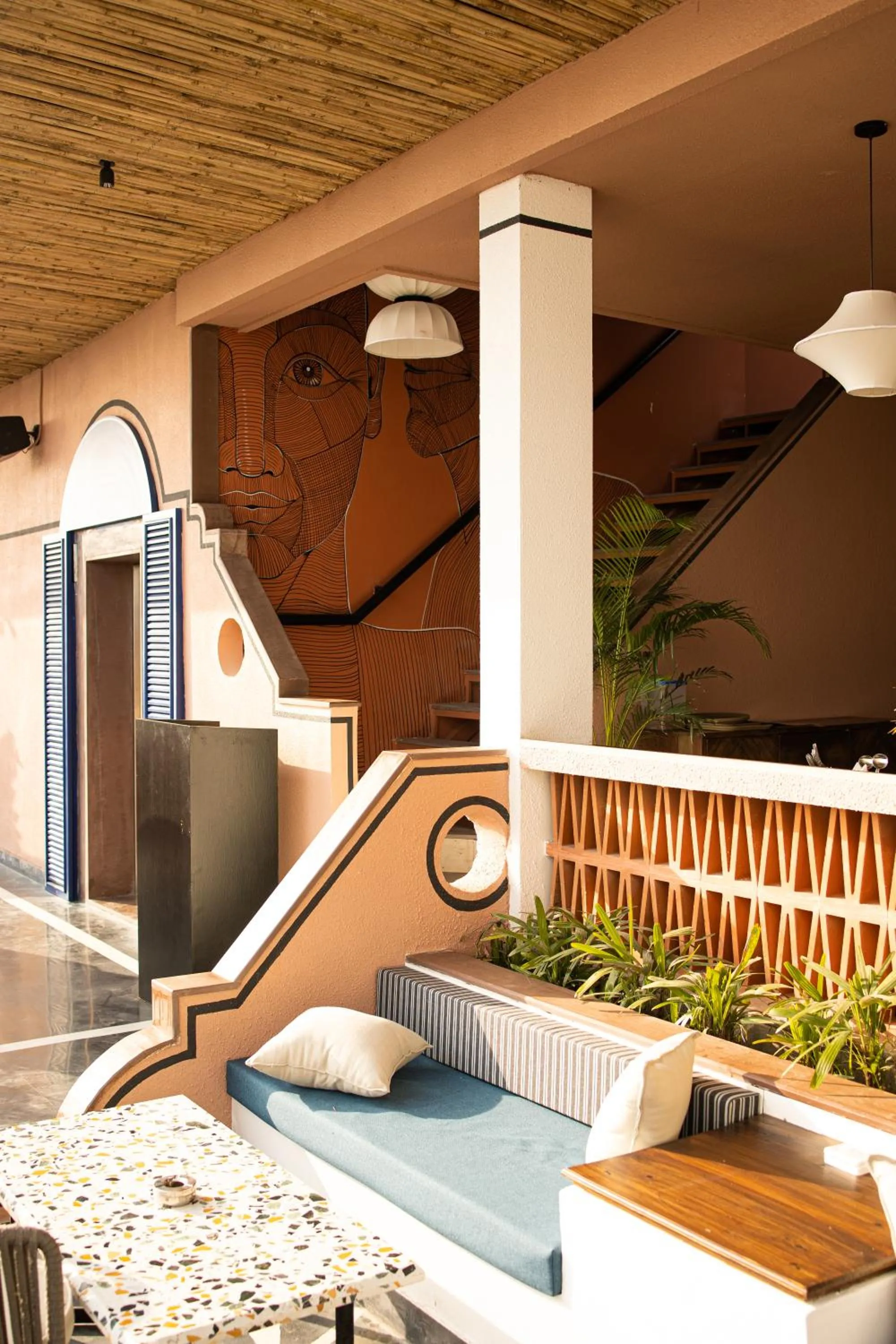 Restaurant/places to eat in Casa Blanca Lakecity