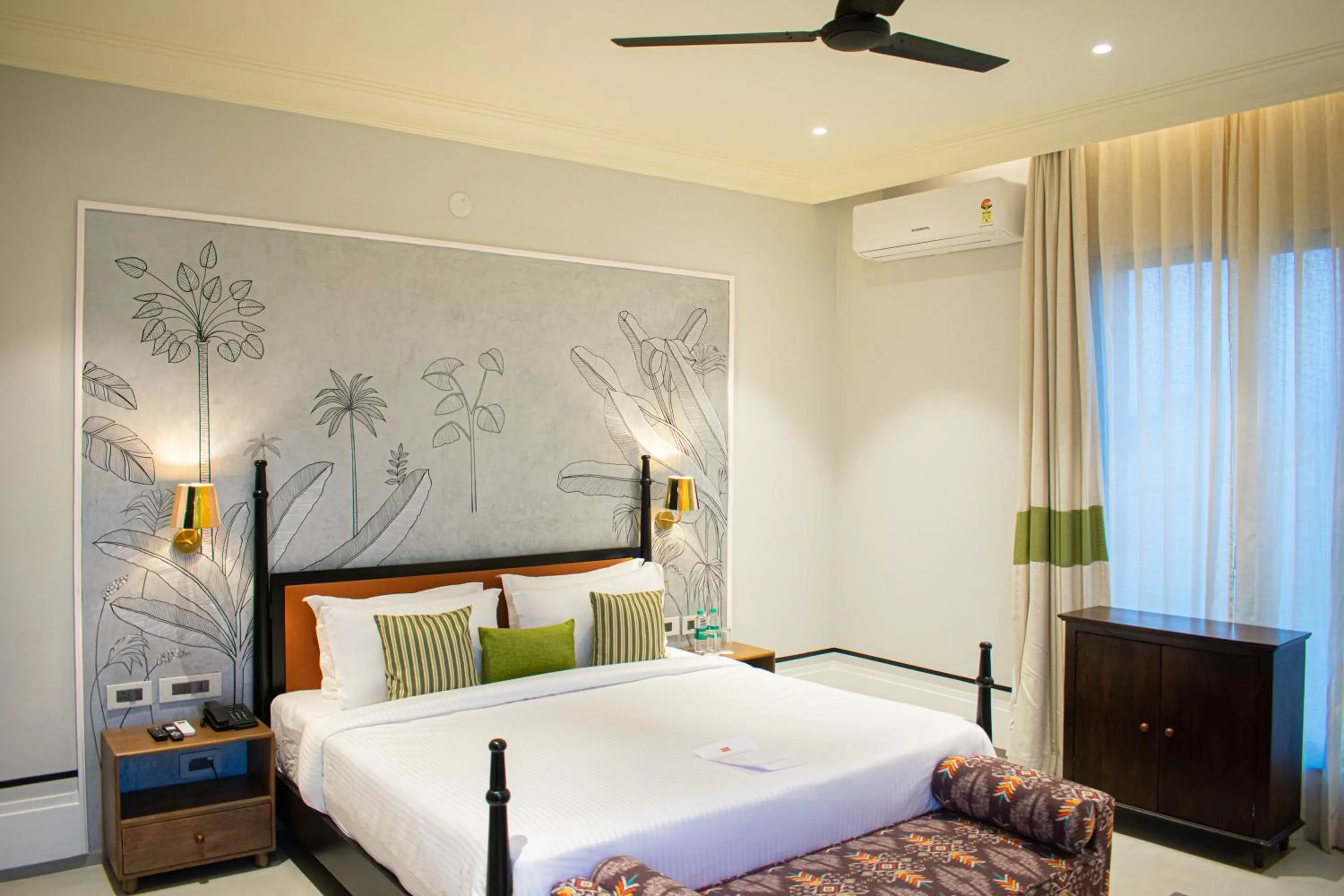 Bed in Casa Blanca Lakecity