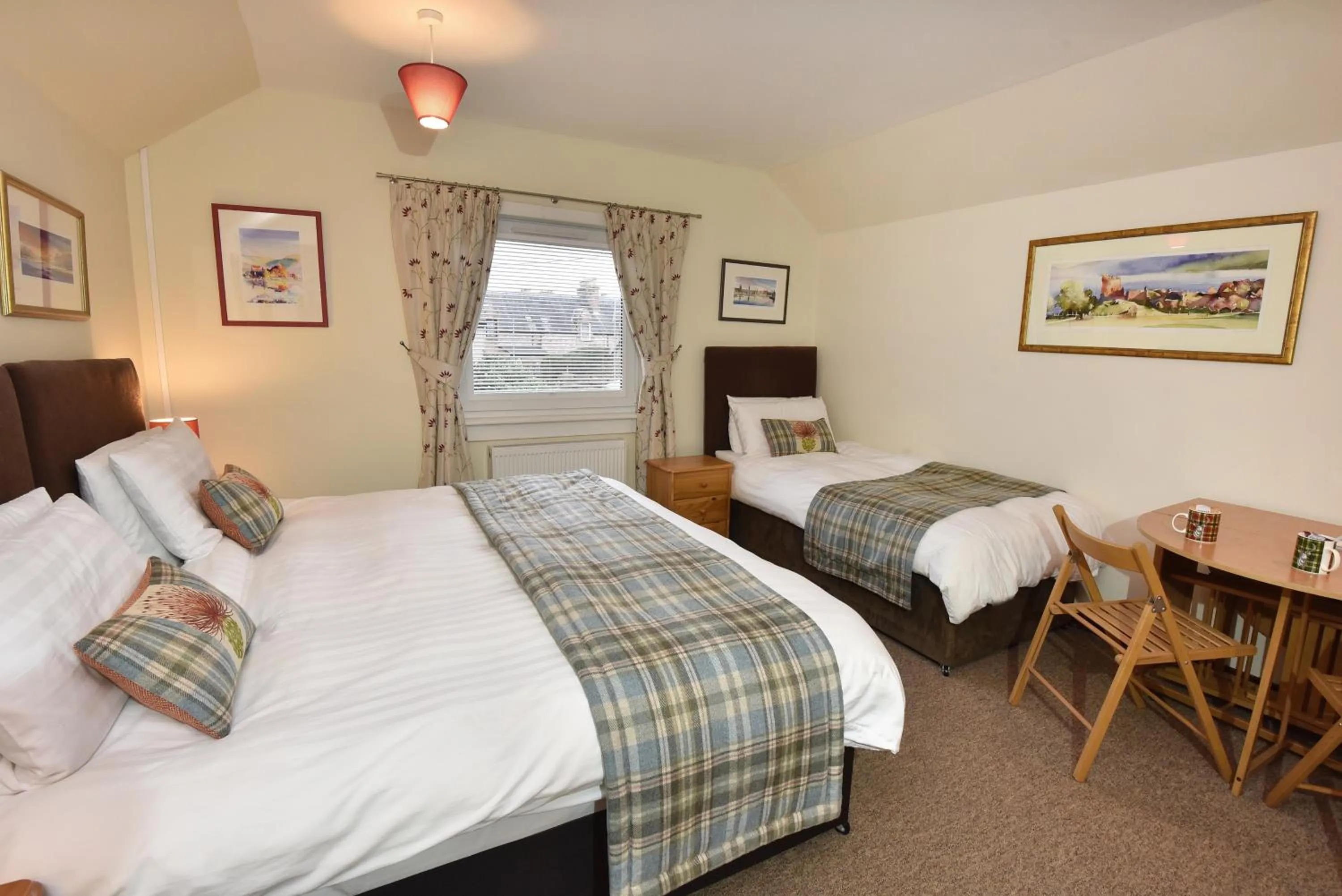 Photo of the whole room in Acer Glen B&B