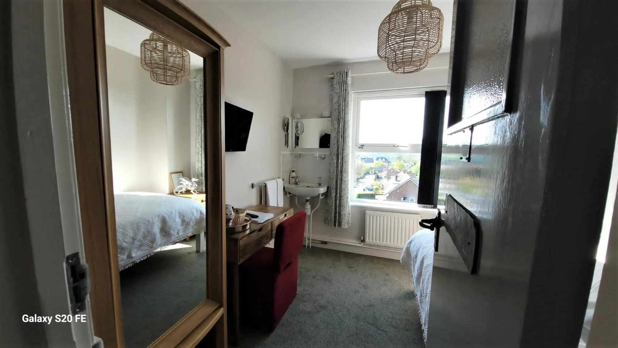 Photo of the whole room, Bed in Greylands Guest House