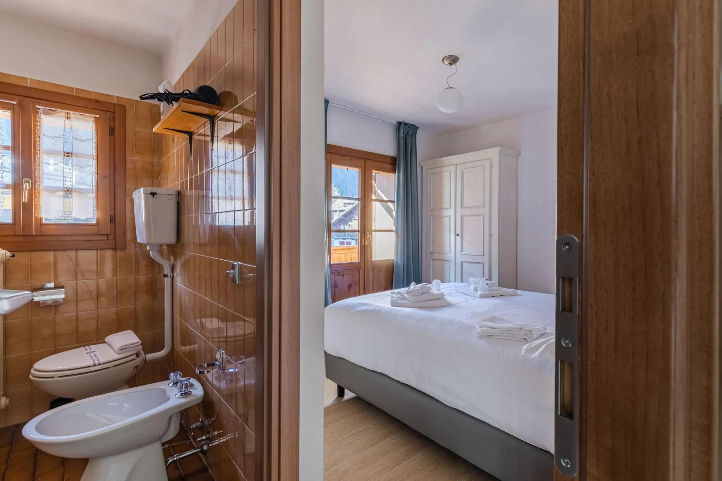 Photo of the whole room, Bed in Hotel Dufour