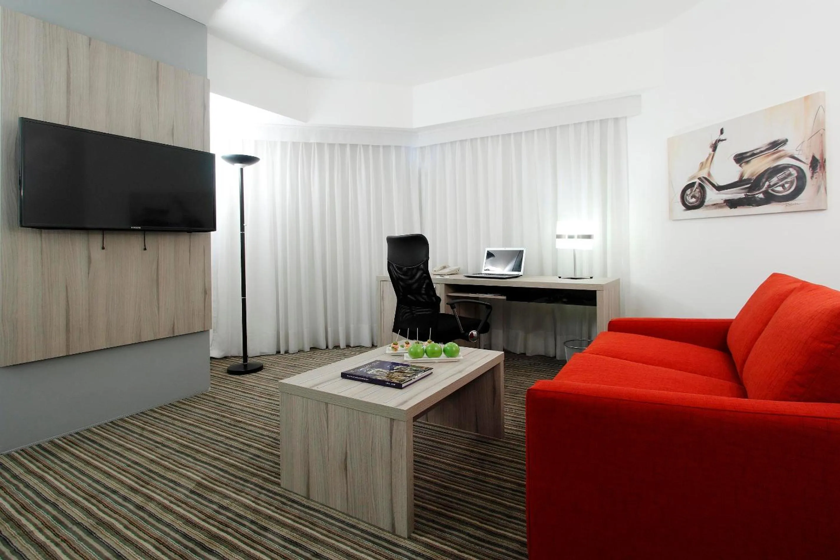 Photo of the whole room in Crowne Plaza Lima by IHG