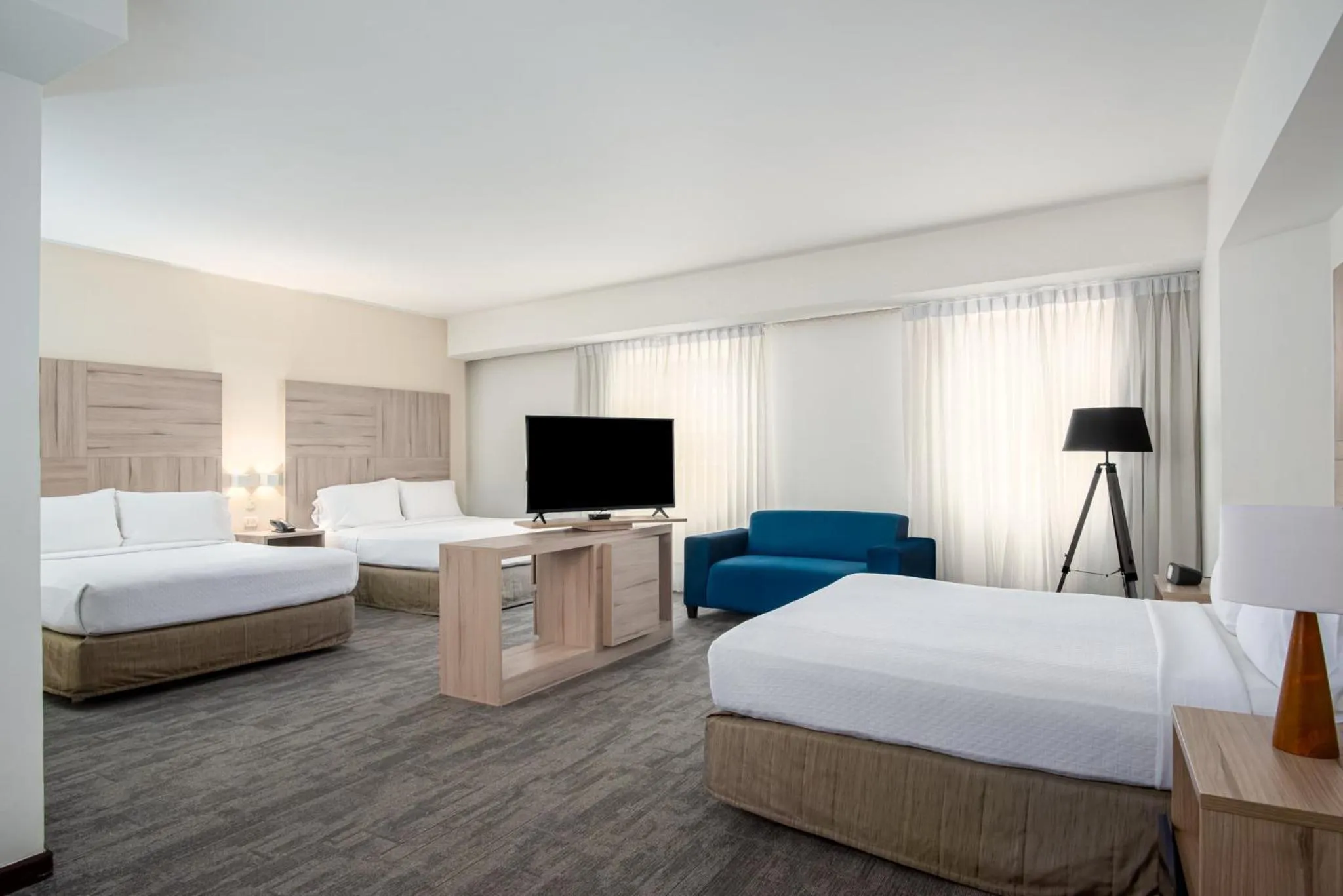 Photo of the whole room, Bed in Crowne Plaza Lima by IHG